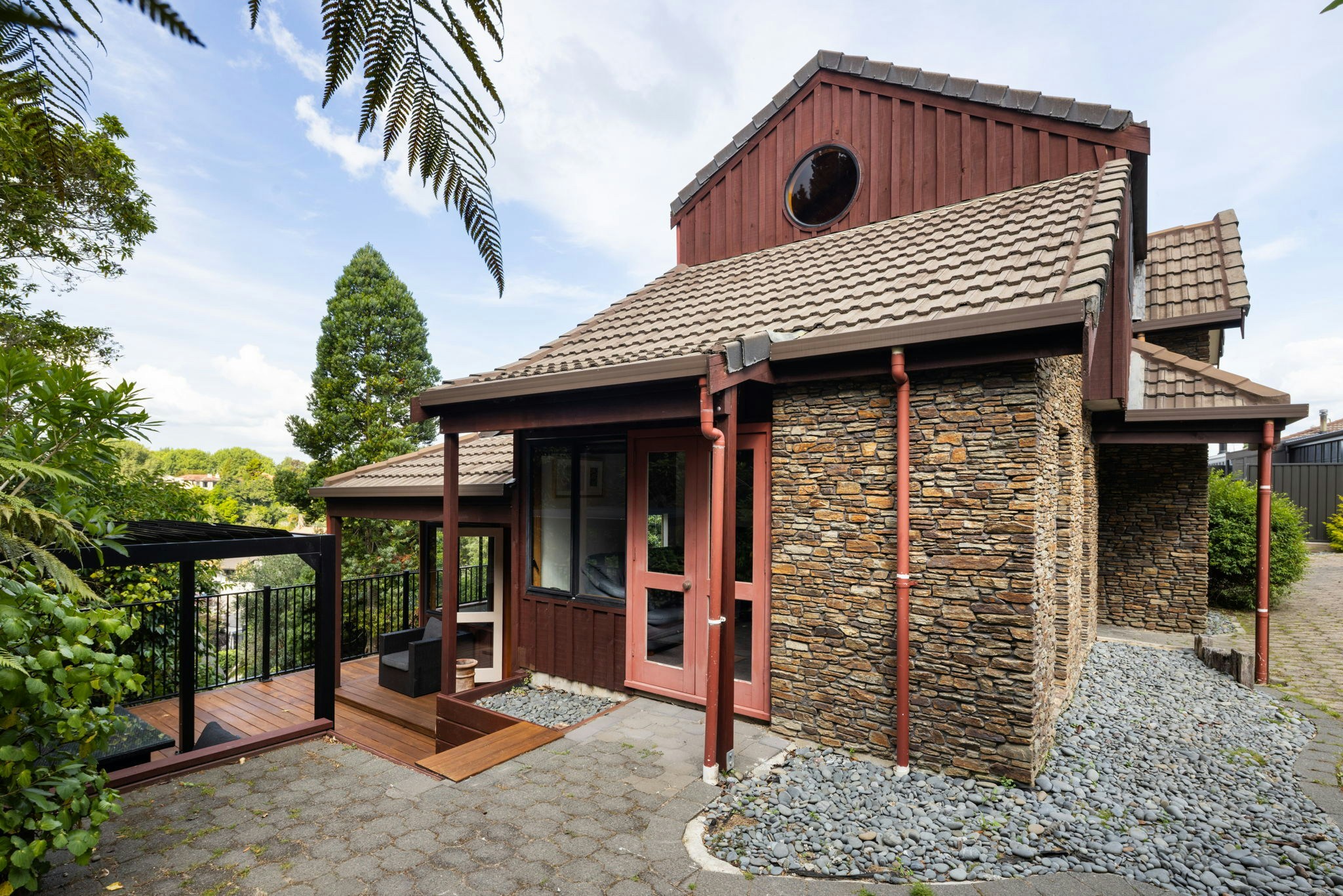 57 web or mls in House AR5 4928