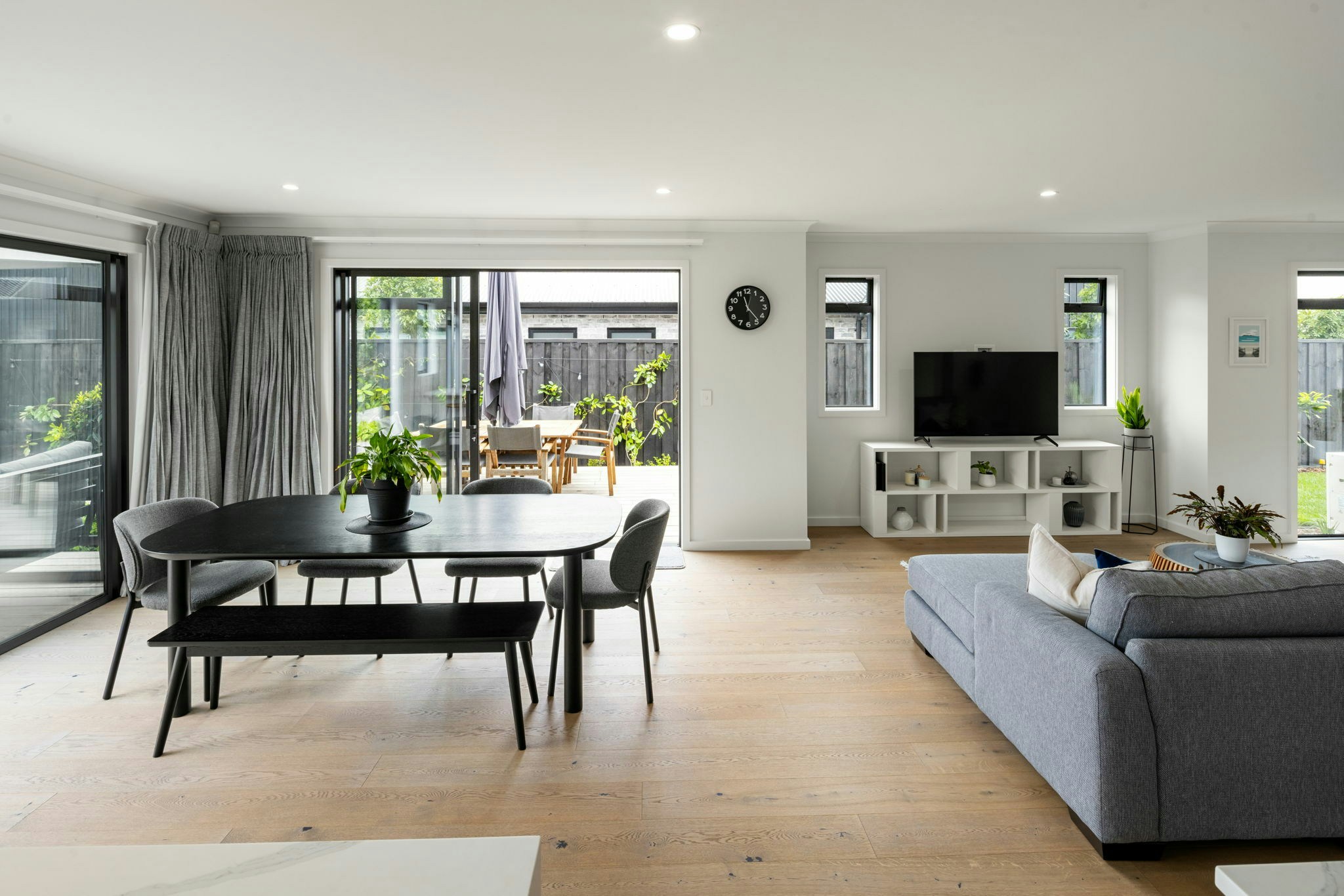 58 web or mls in House AR5 5774