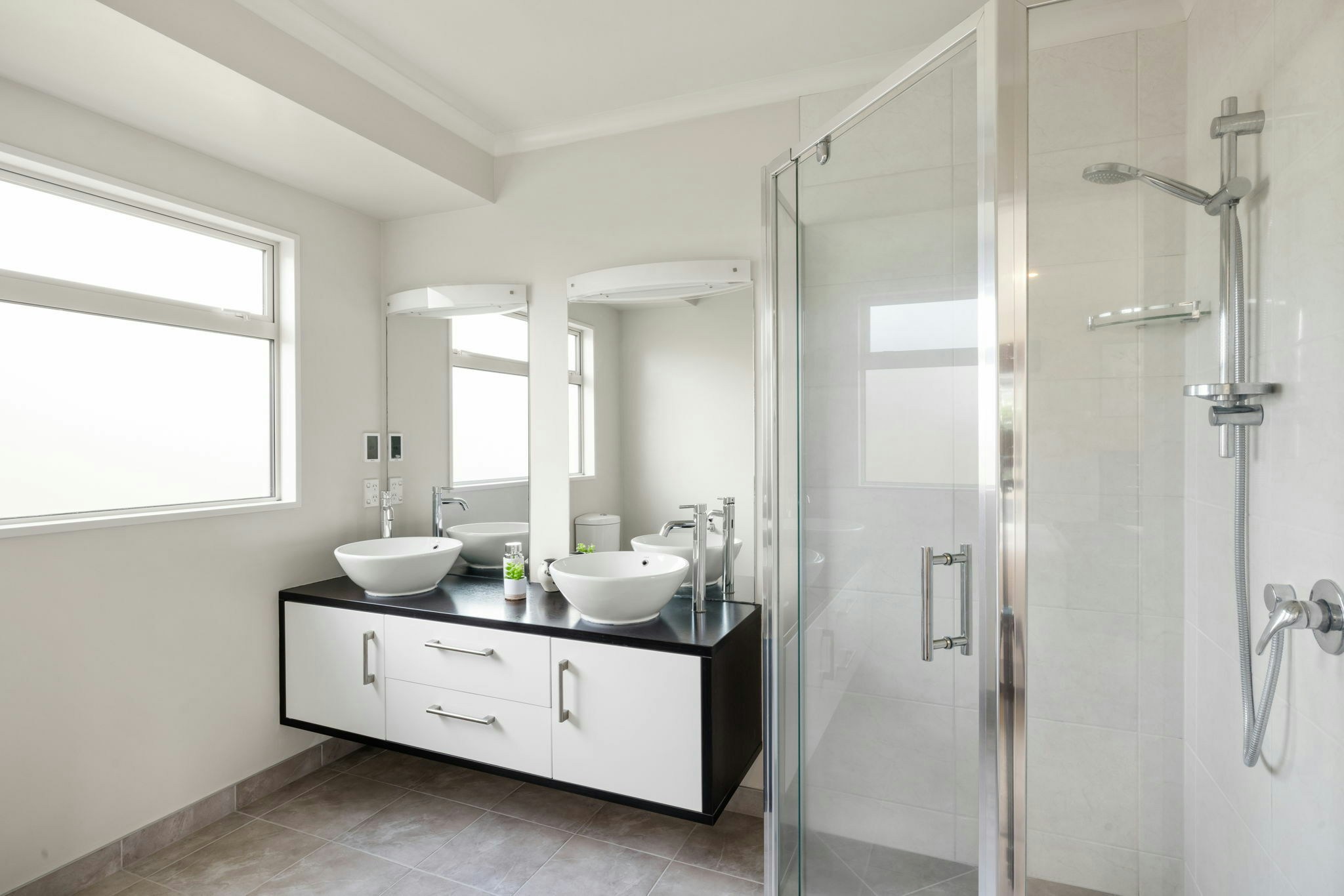 58 web or mls in House SR5 8472