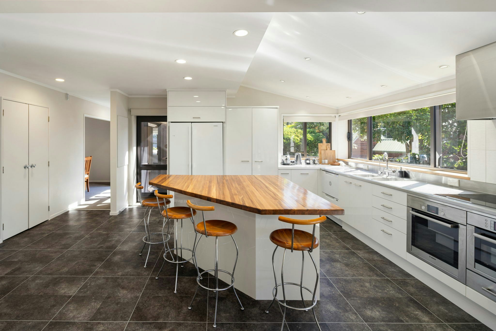 59 web or mls in House AR5 0454