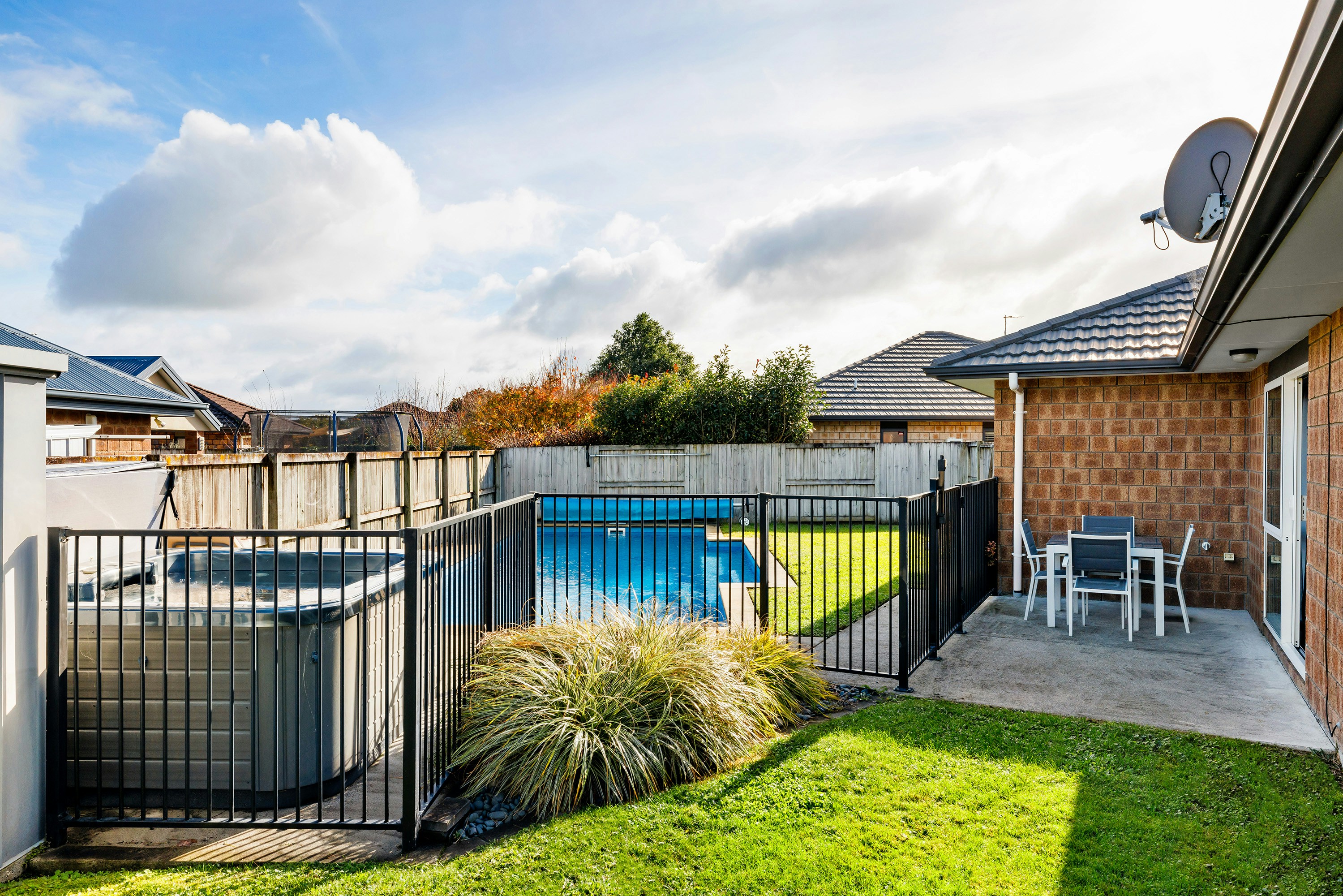 6 EDIT web or mls in House SR5 4104