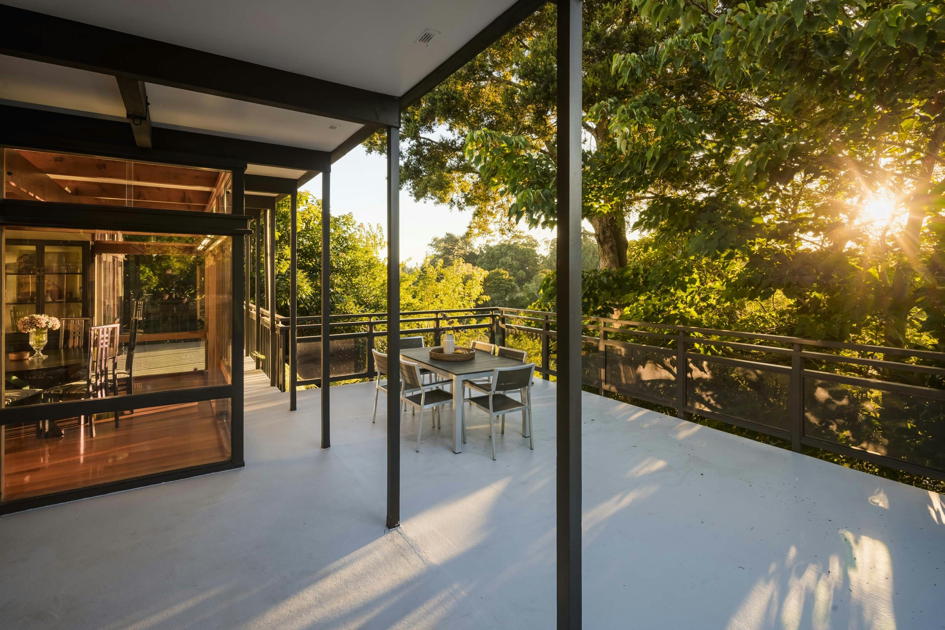 6 print in House AR5 4246