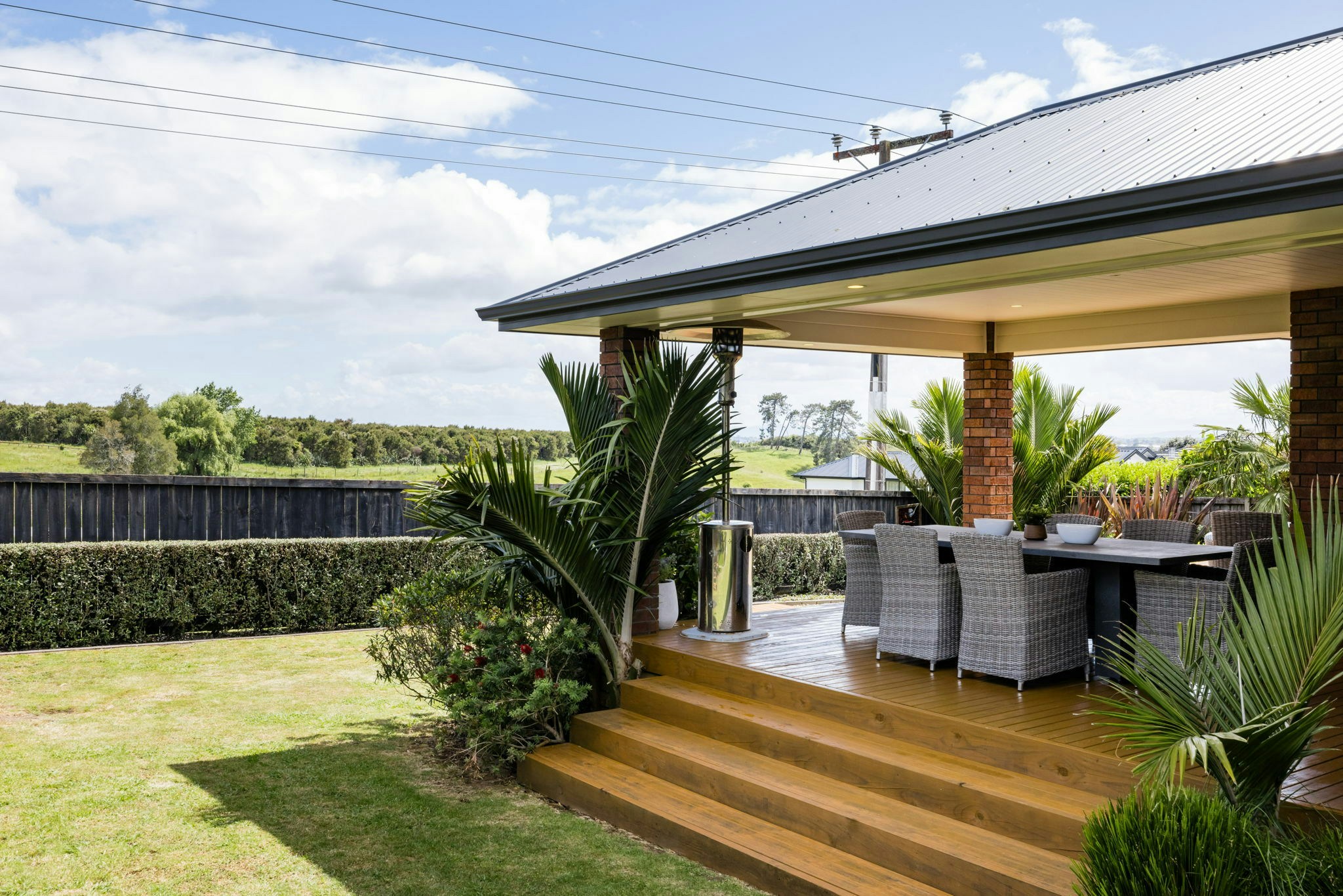 6 web or mls 23 inhouse sr5 4968