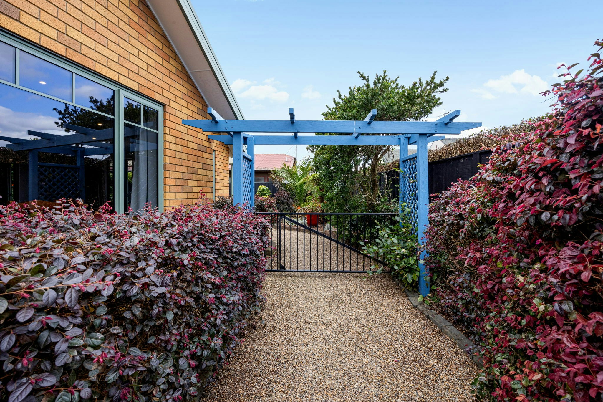 6 web or mls in House AR0 2763