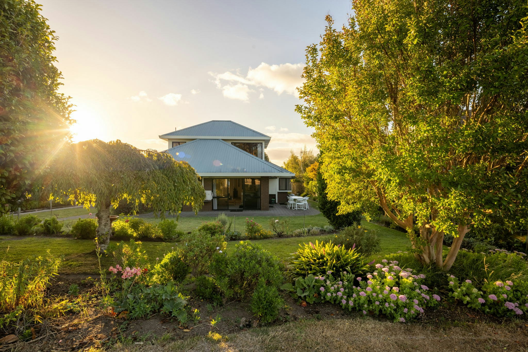 6 web or mls in House AR5 1303