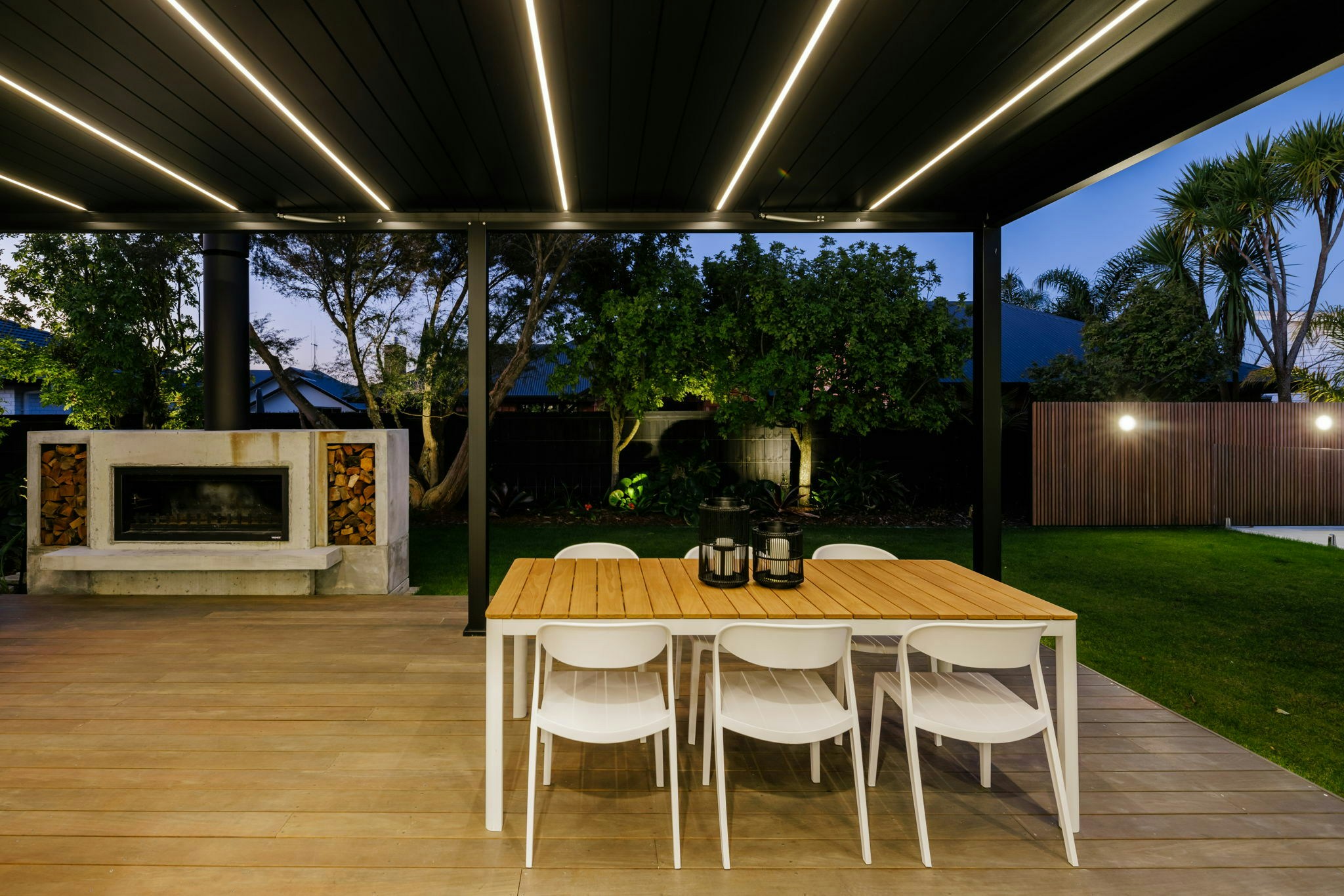 6 web or mls in House AR5 8061