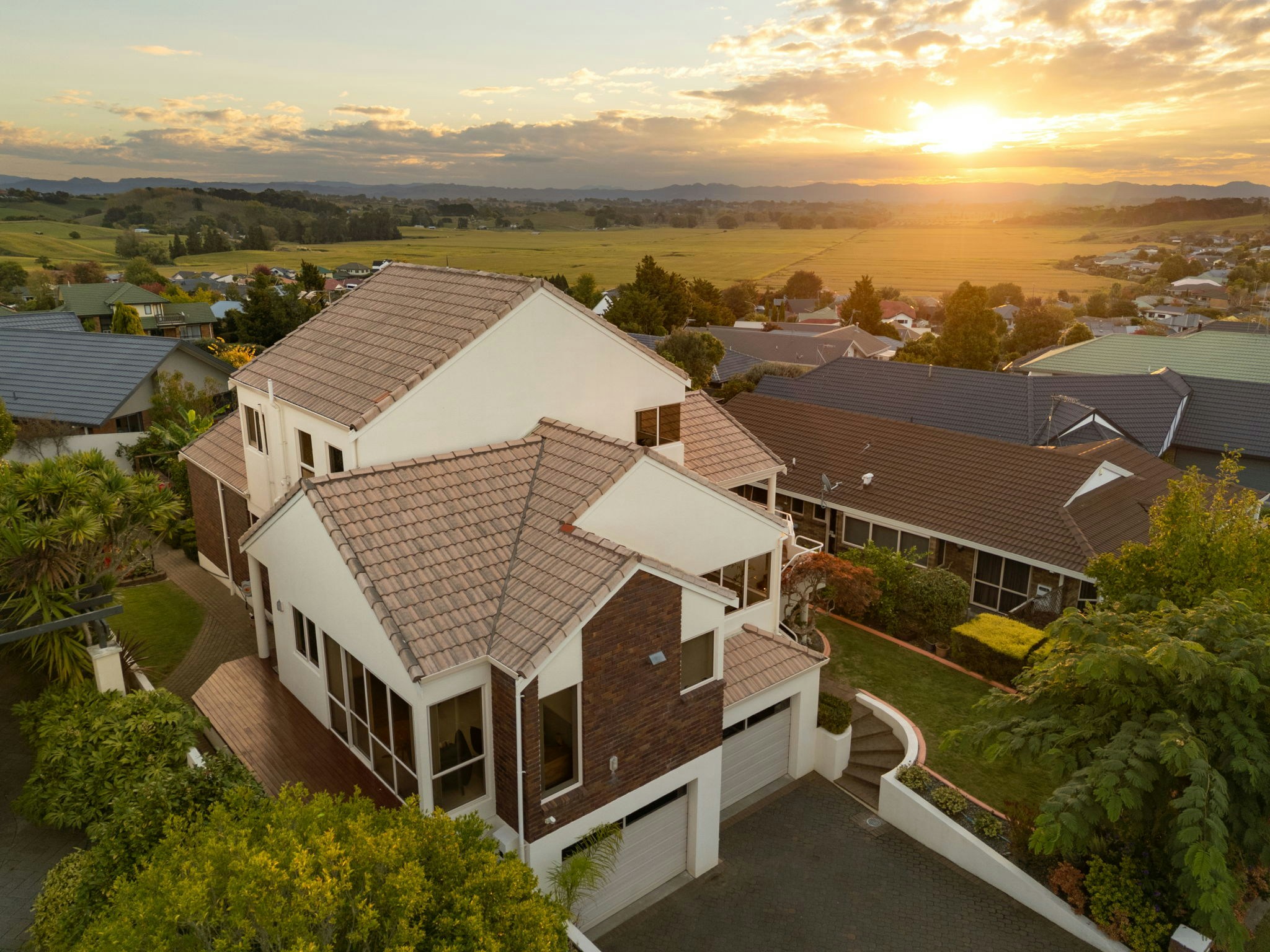 6 web or mls in House DJI 20260401185441 0592 D