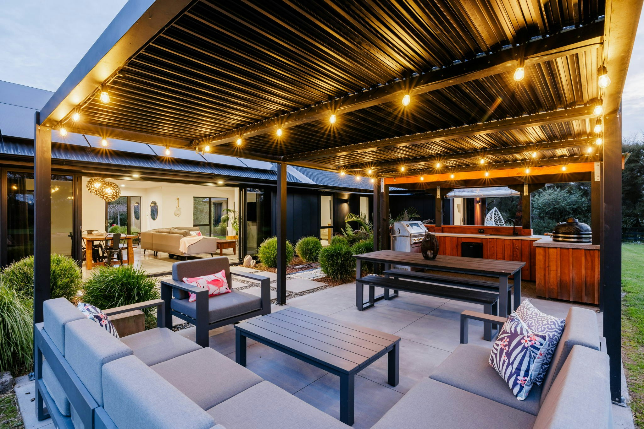 6 web or mls in House SR5 1597