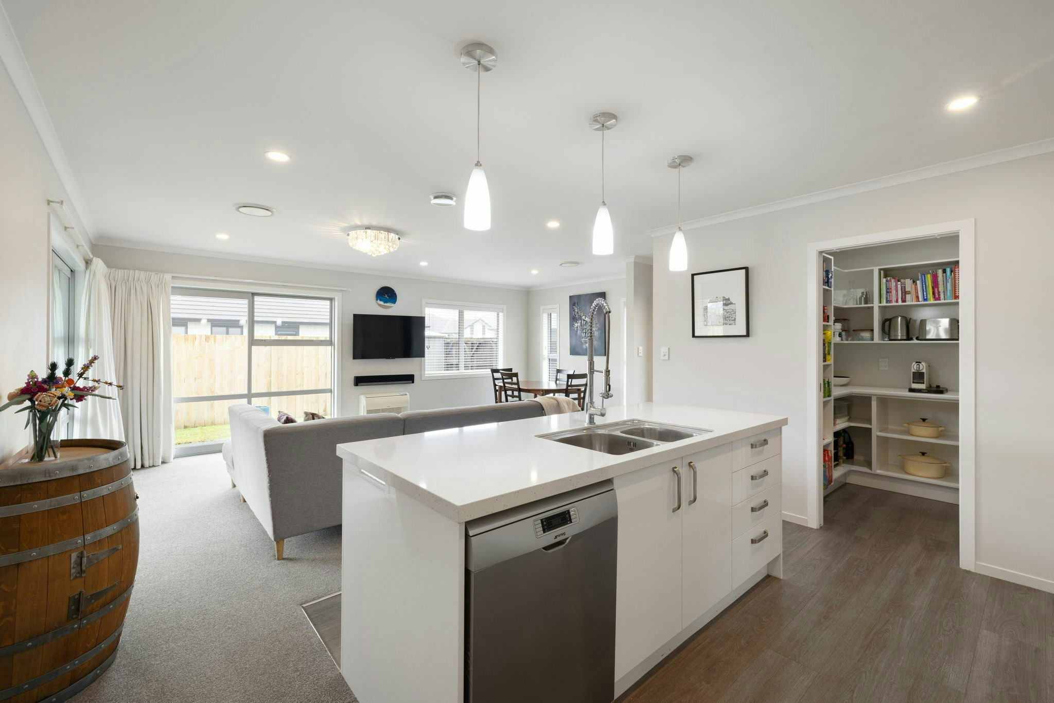 6 web or mls in House SR5 3596