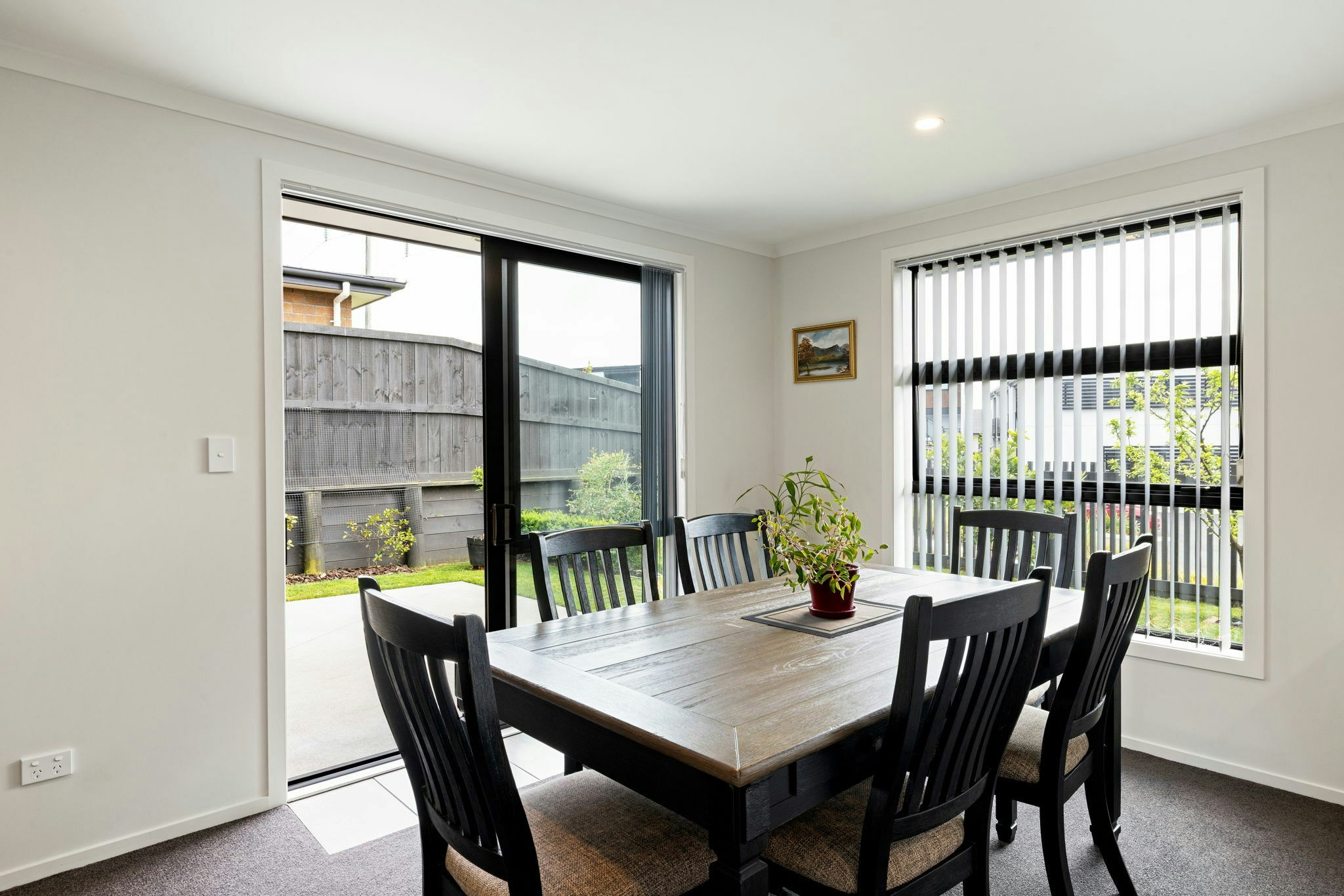 6 web or mls in House SR5 5022