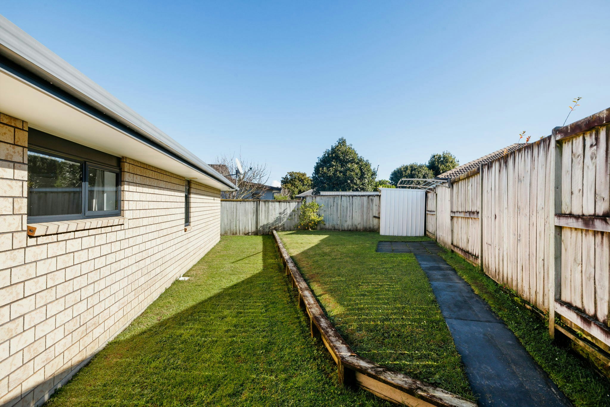 6 web or mls in House SR5 5262