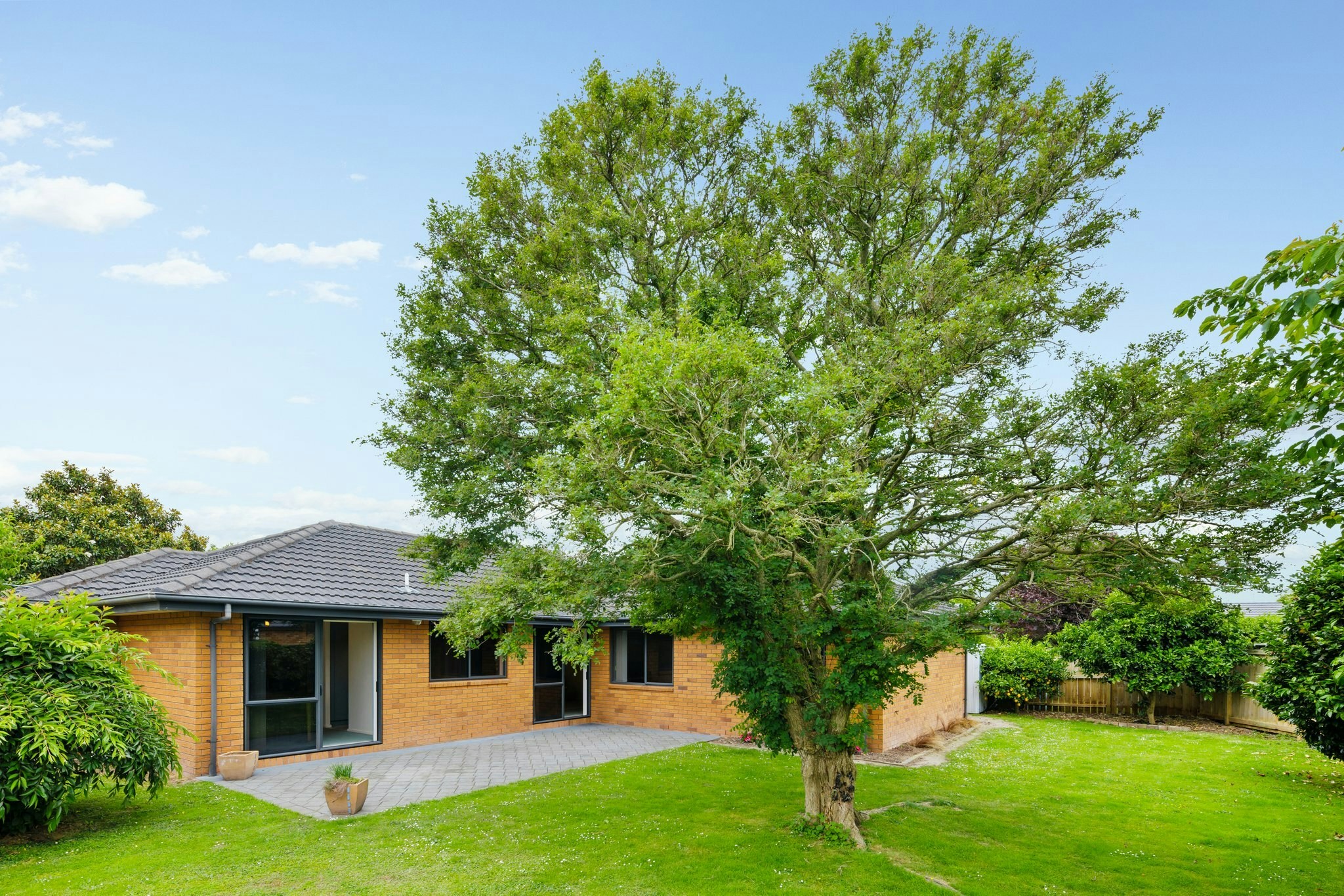 6 web or mls in House SR5 7903