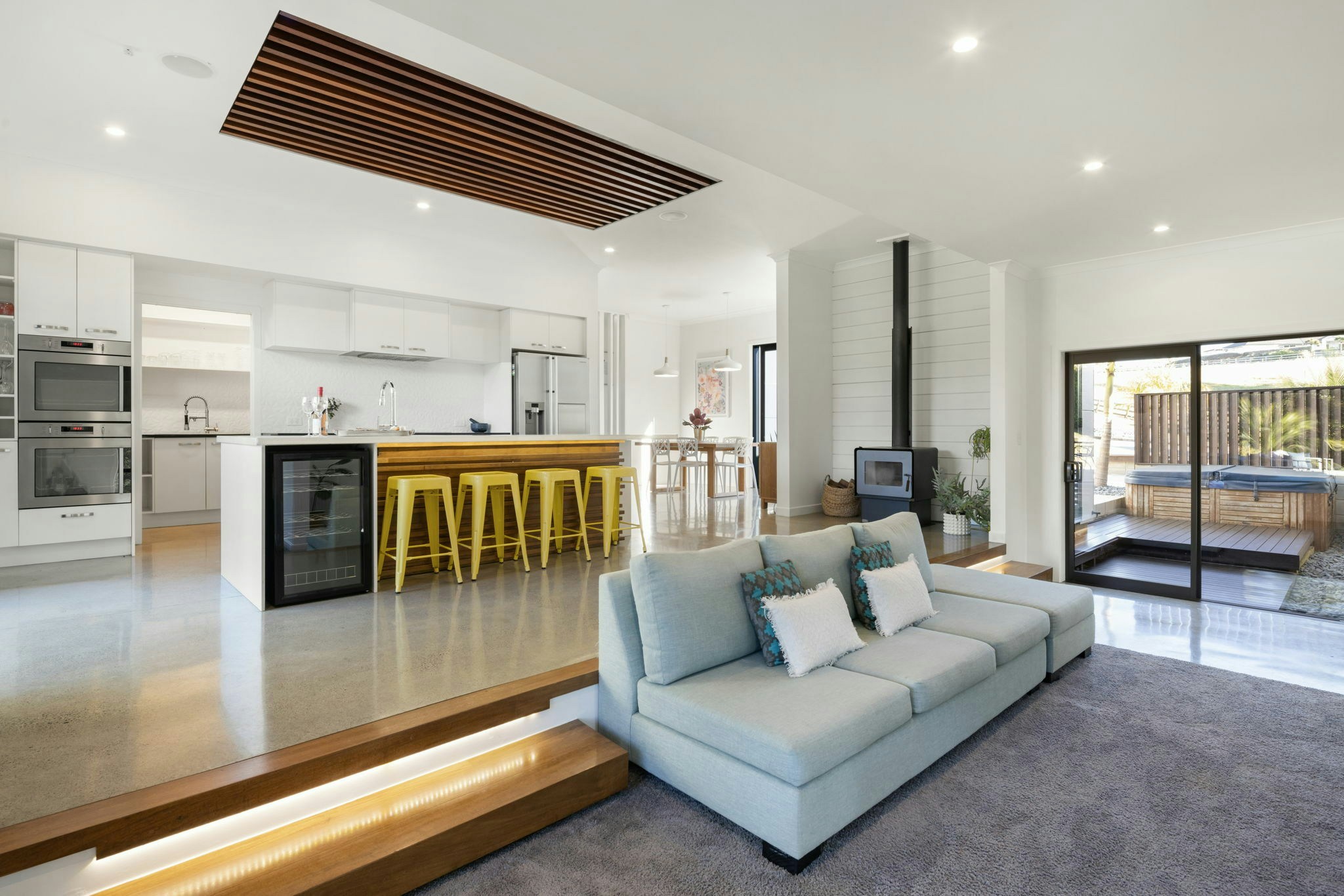 60 web or mls in House AR5 1498