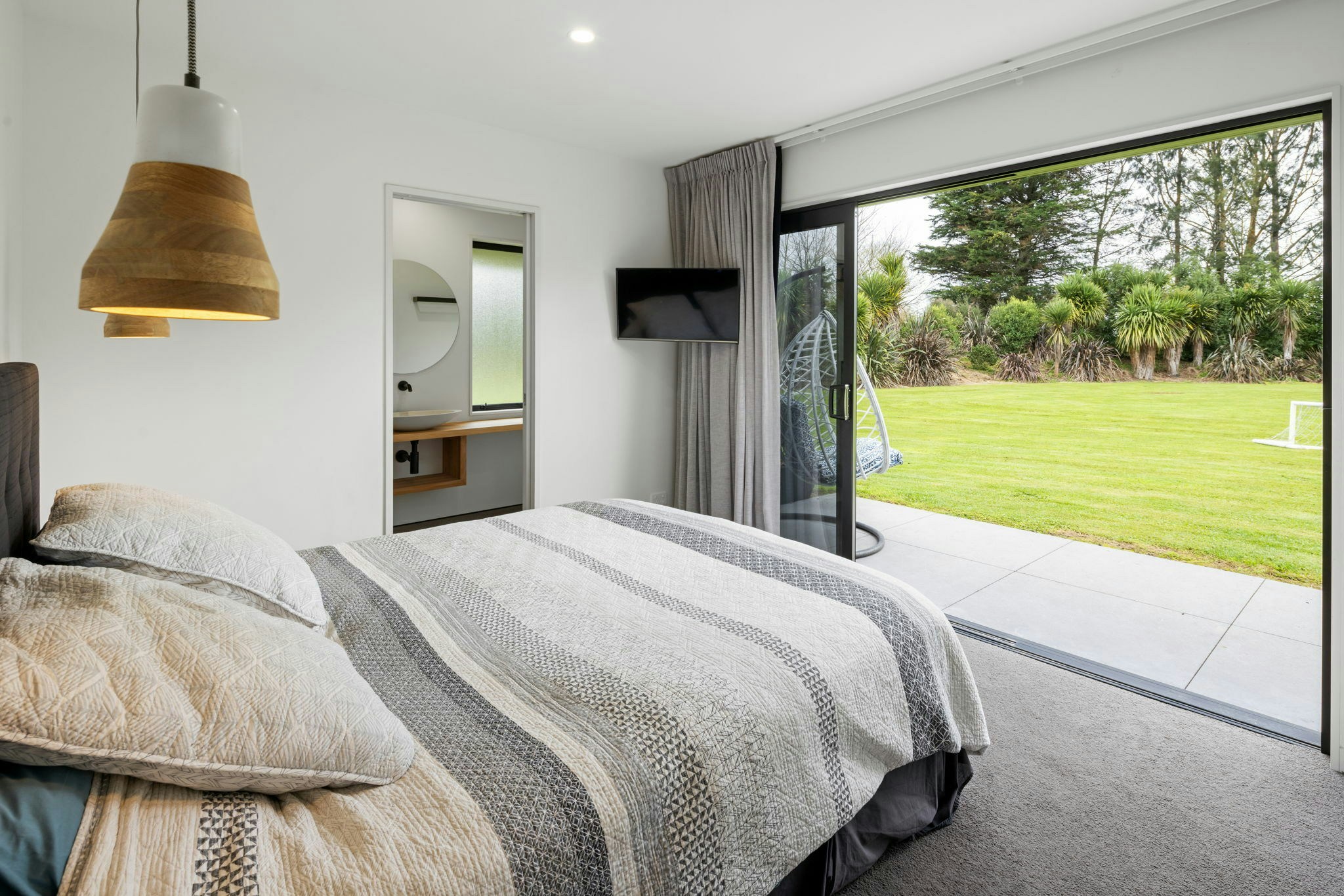 60 web or mls in House AR5 5041