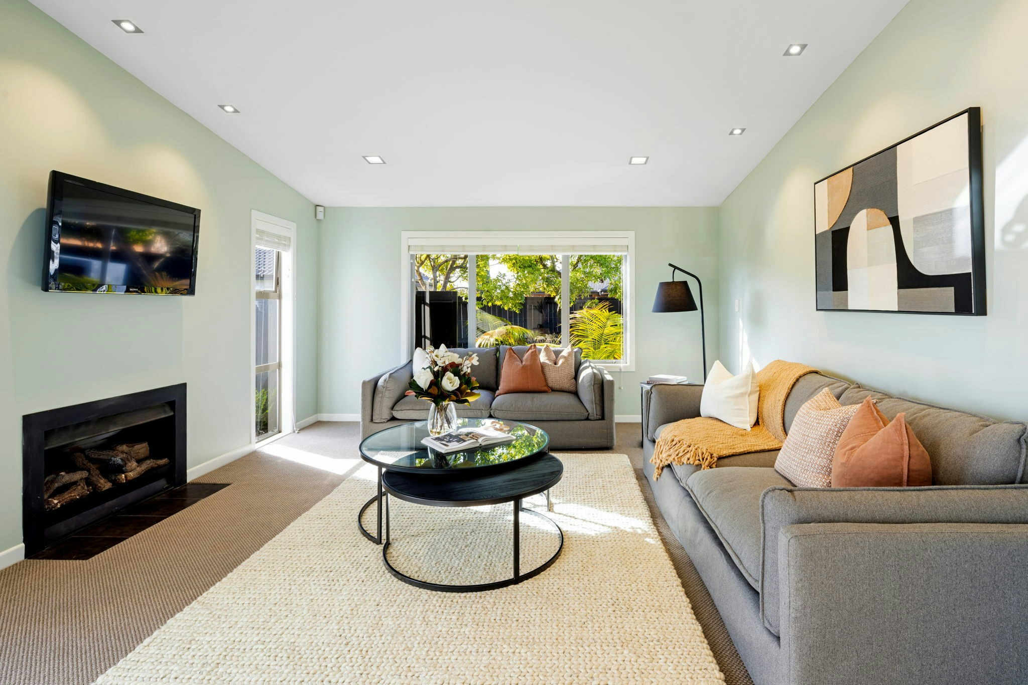 60 web or mls in House AR5 7667