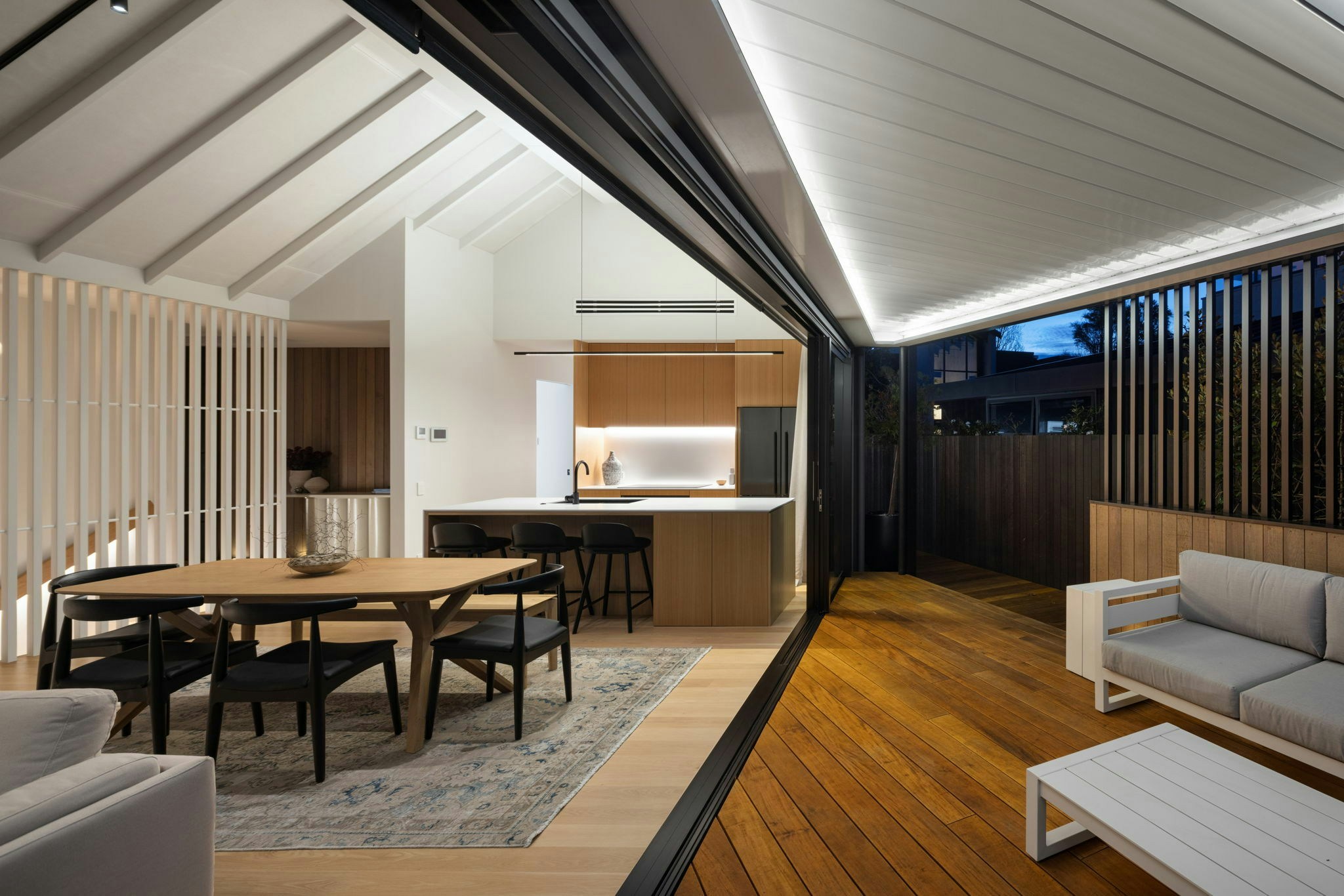 60 web or mls in House Aaron Radford 6999