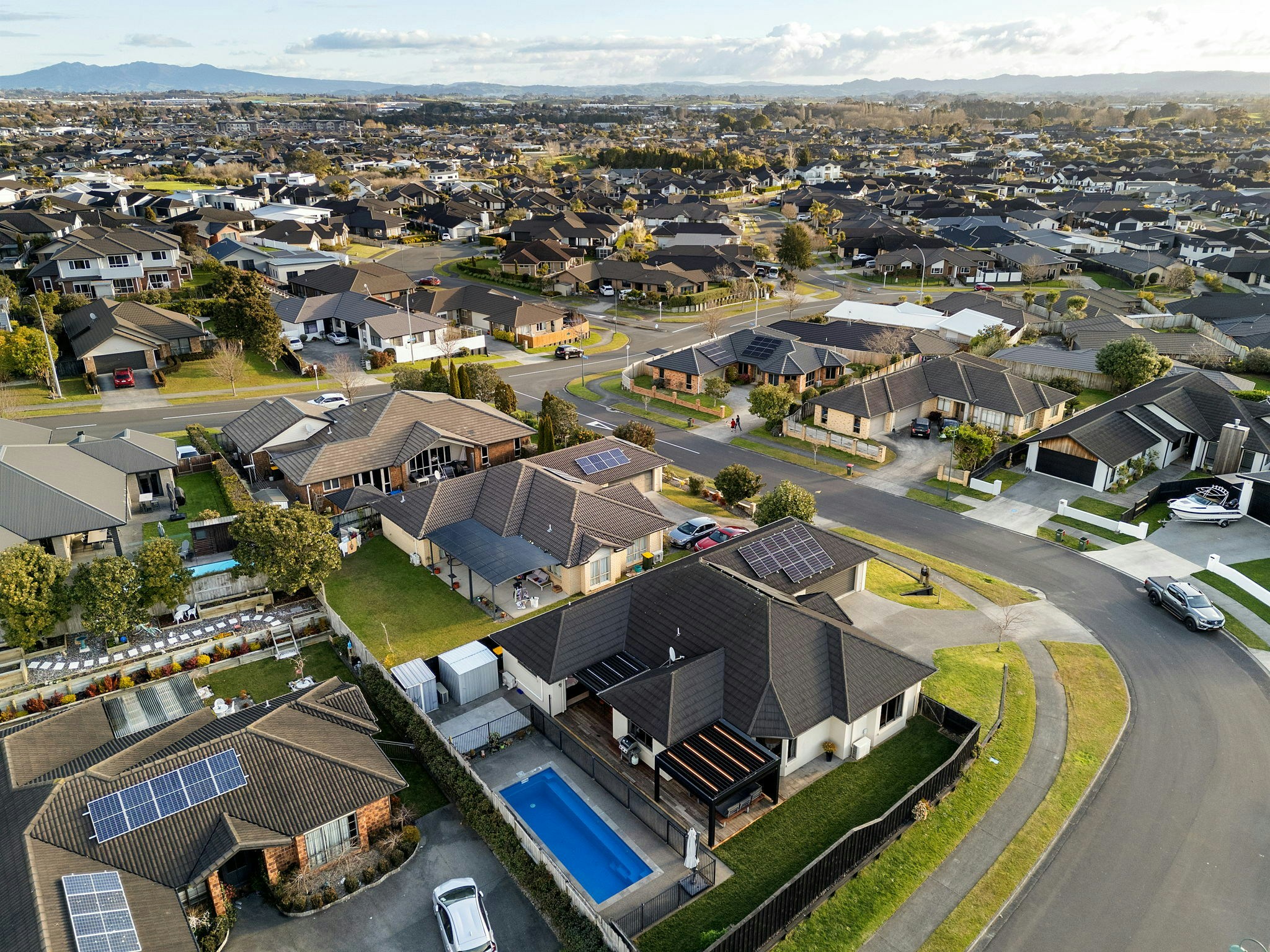 60 web or mls in House DJI 20250820163940 0335 D