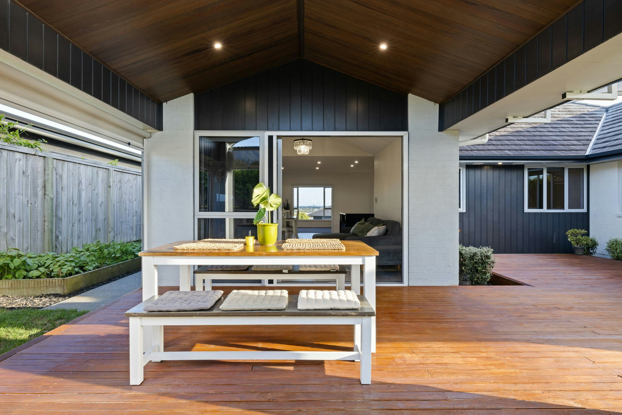 60 web or mls in House SR5 7257