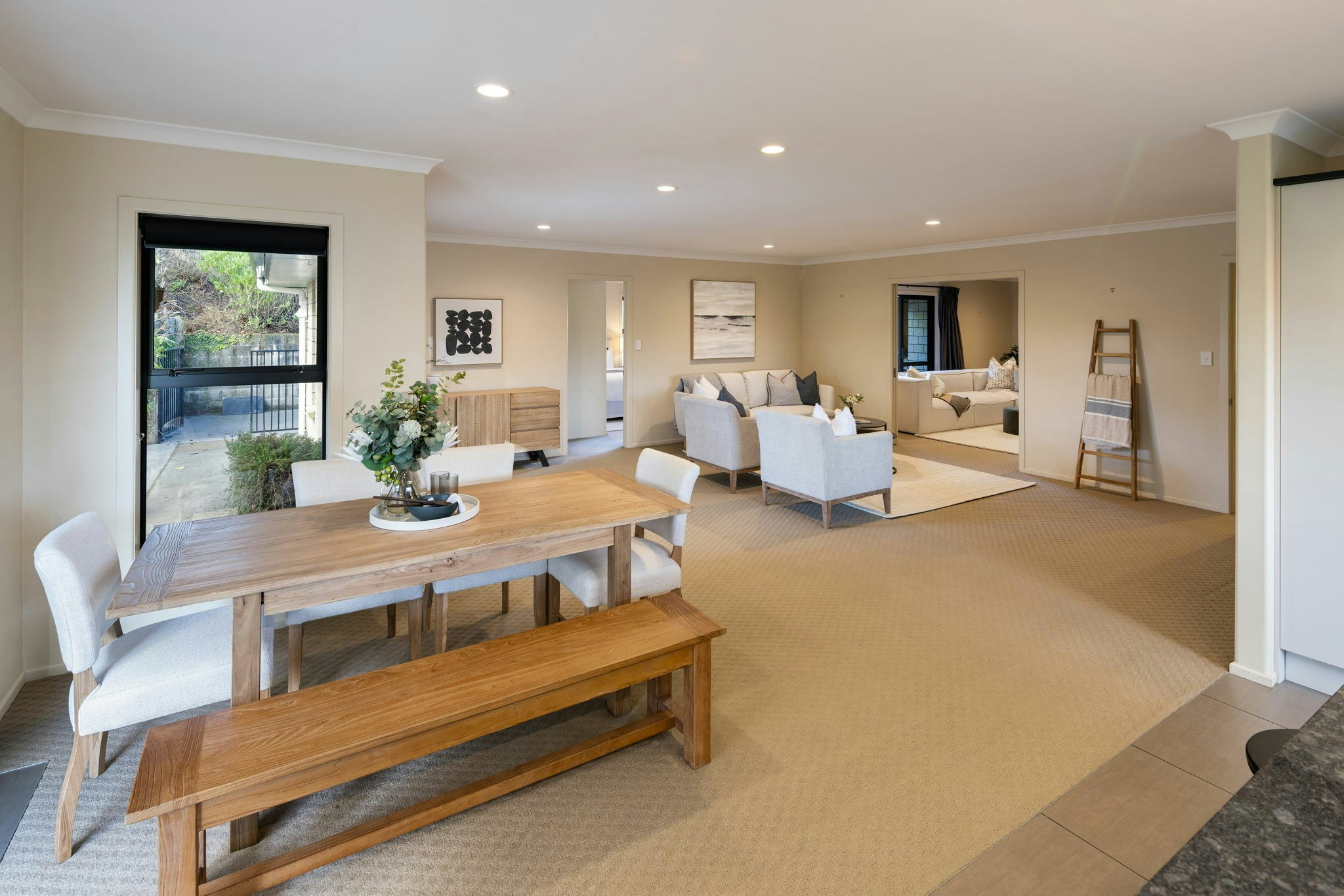 61 web or mls in House AR5 2250