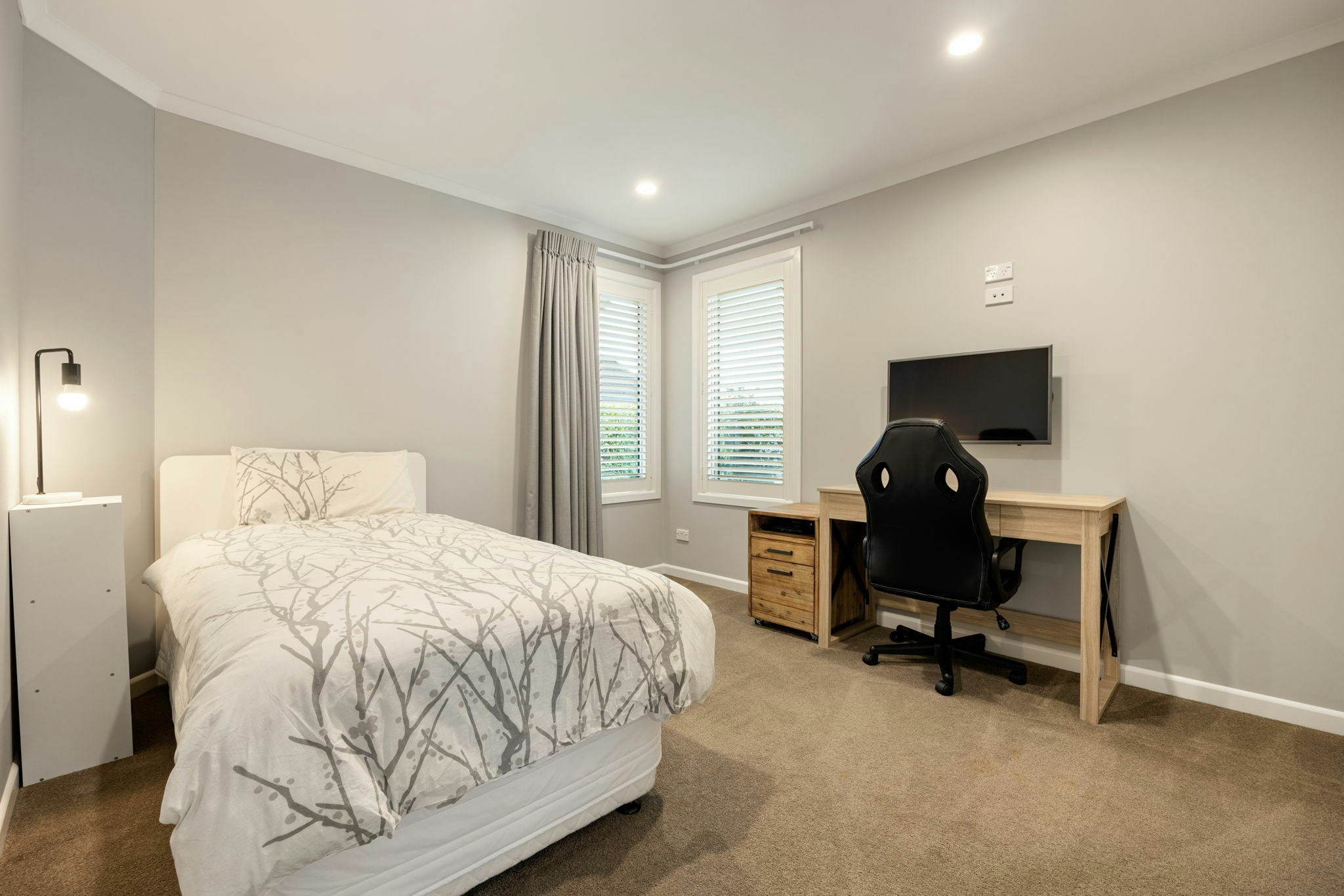 62 web or mls in House AR0 9876