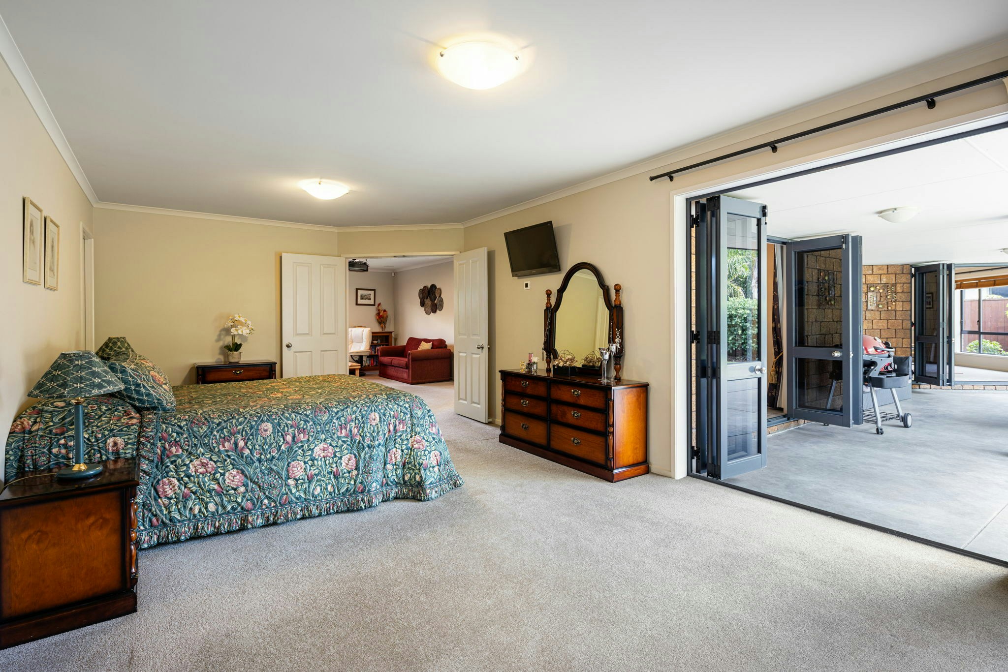 62 web or mls in House AR5 1444