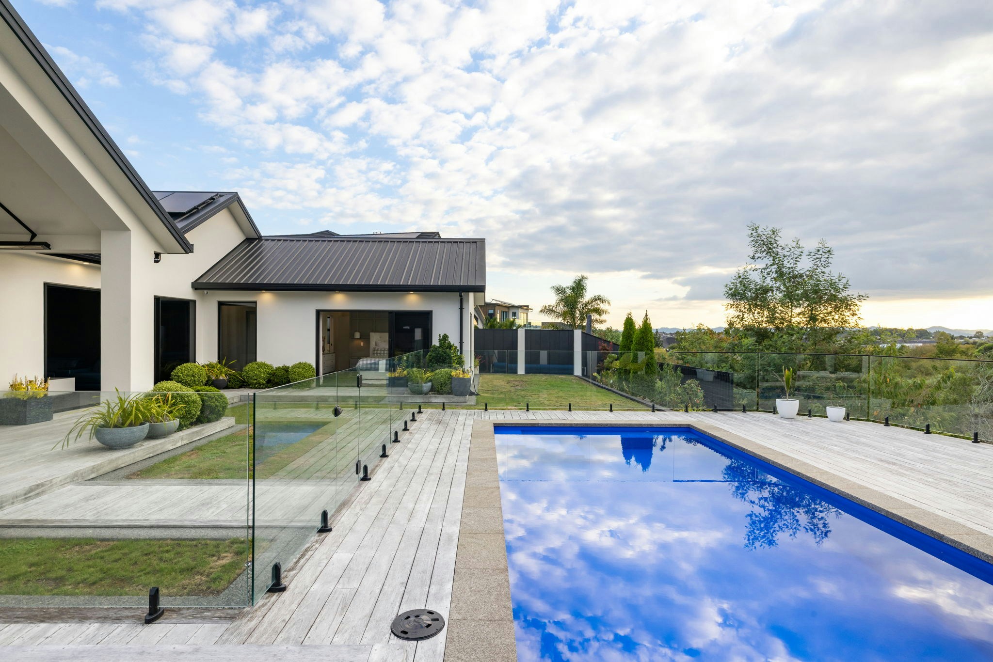 62 web or mls in House SR5 1736