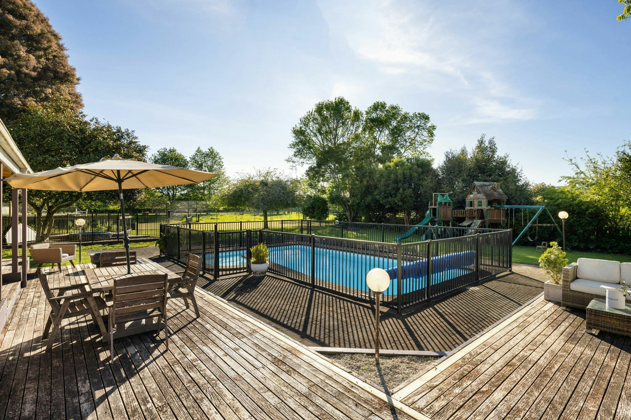 65 web or mls in House AR5 0053