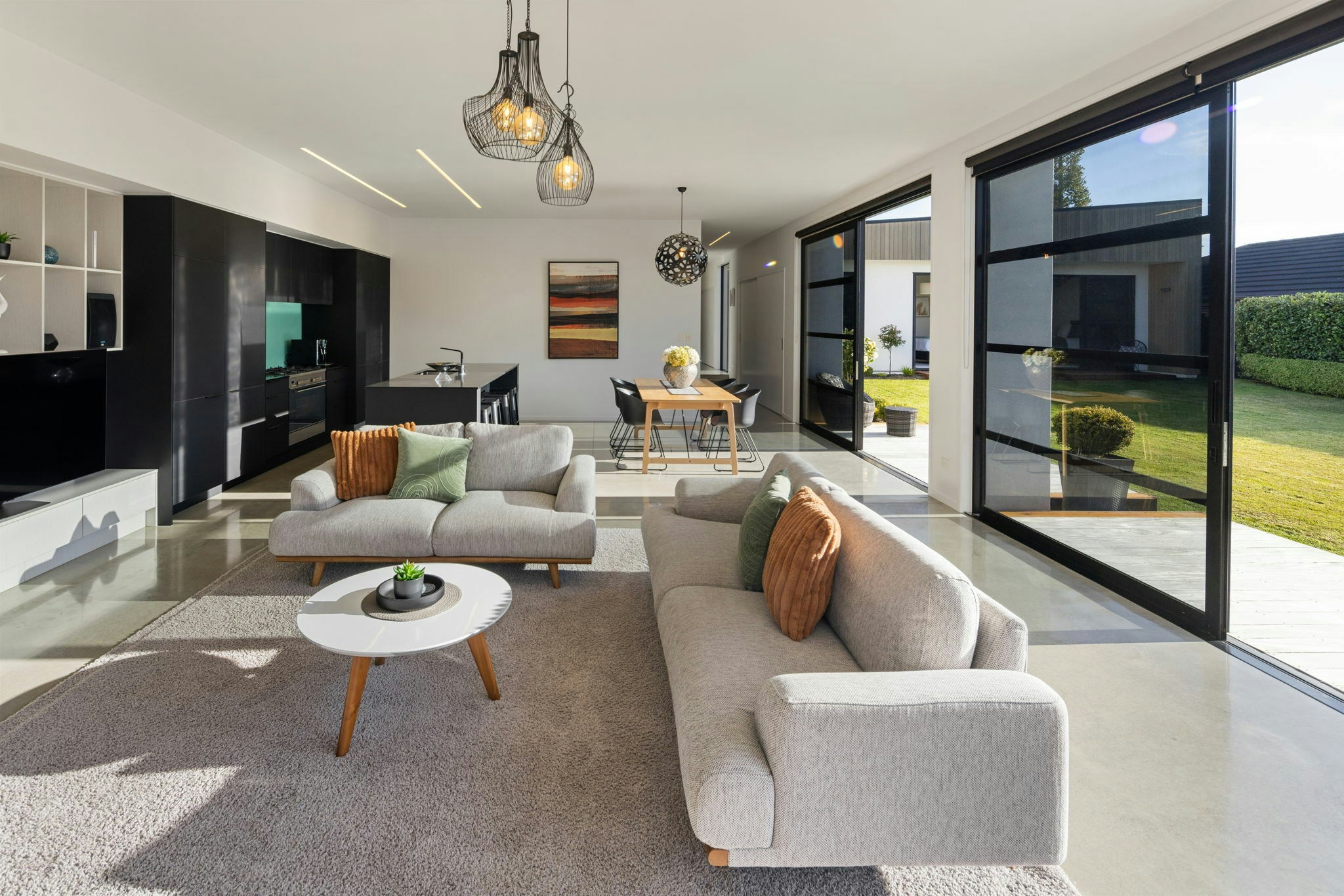 65 web or mls in House AR5 0855