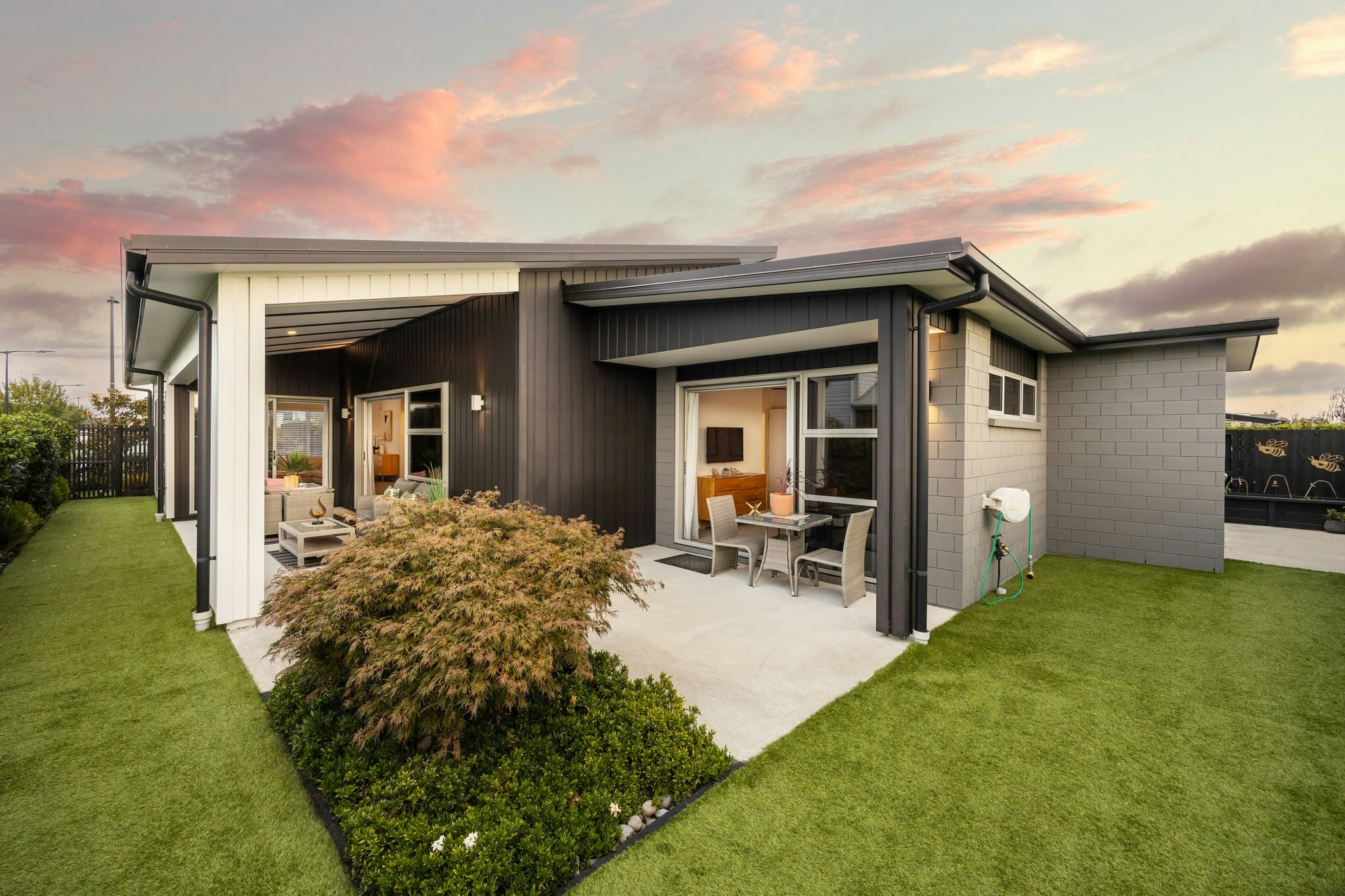 67 web or mls in House AR0 6078