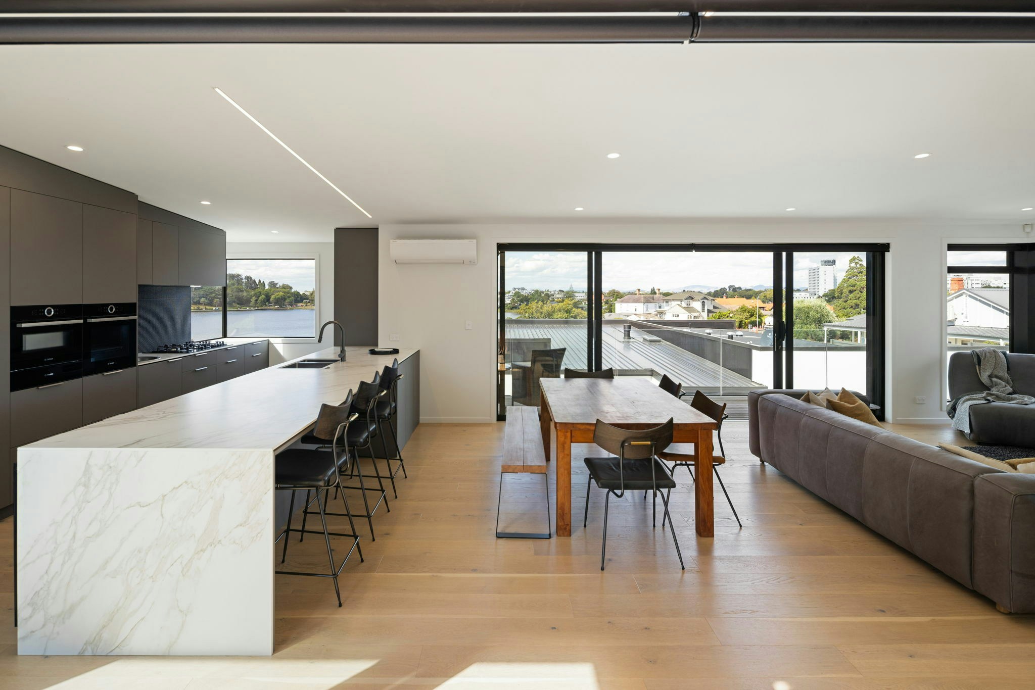 68 web or mls in House AR5 2021