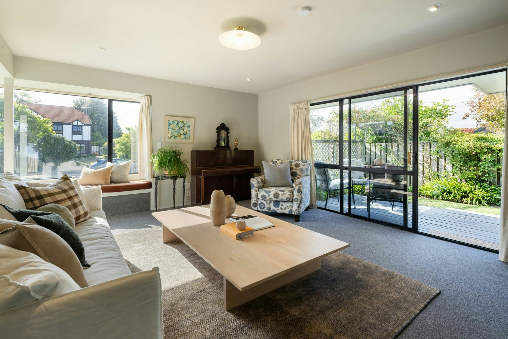 69 web or mls in House AR5 1025