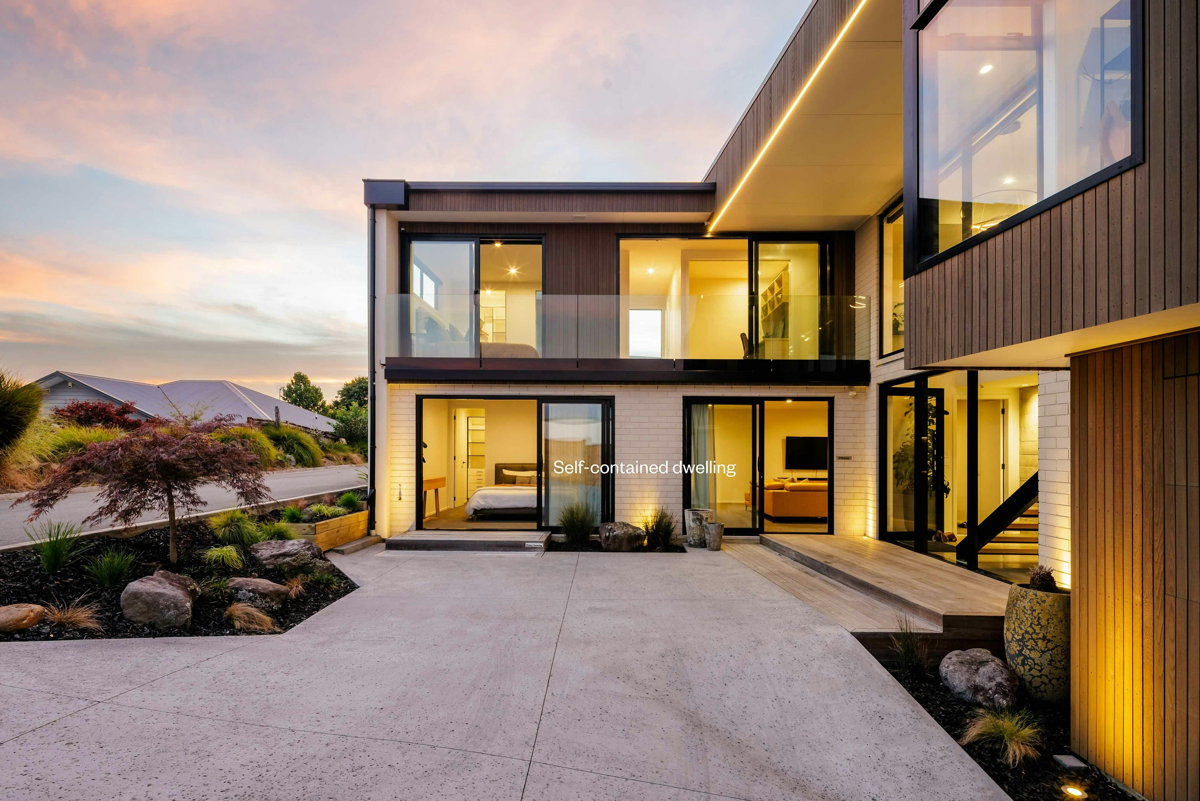 7 EDIT web or mls in House AR5 2301