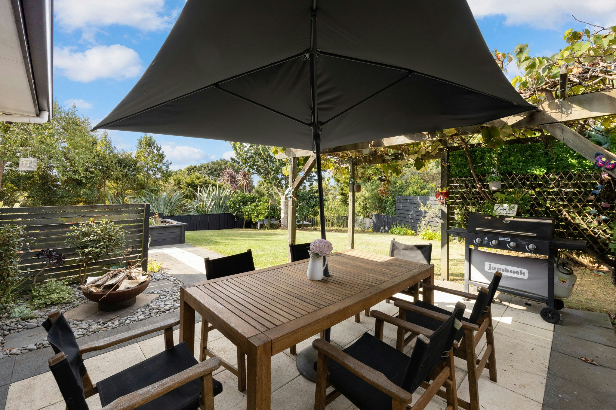 7 web or mls in House AR0 3077