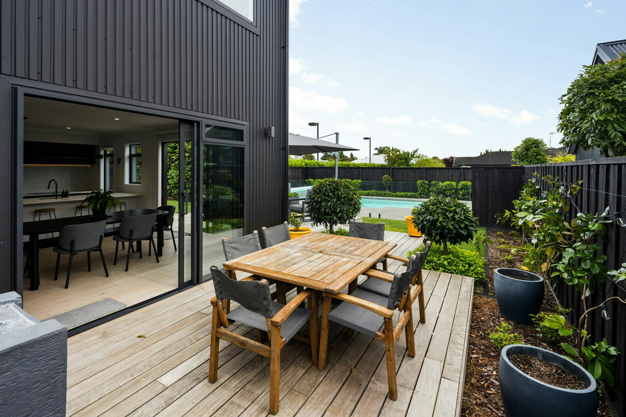 7 web or mls in House AR5 5824