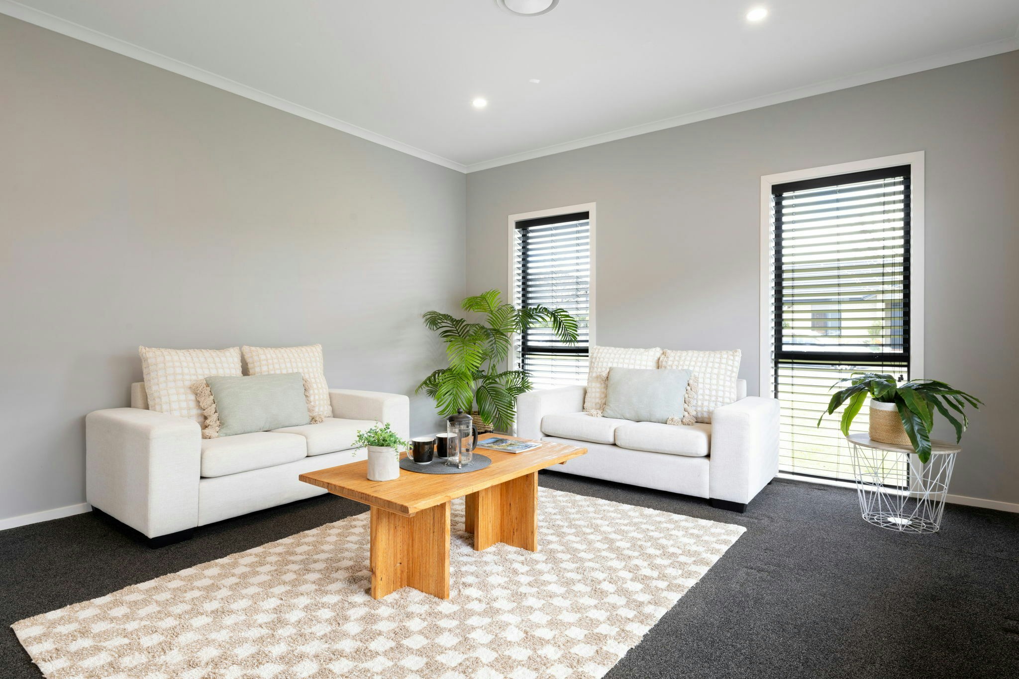 7 web or mls in House SR5 0024