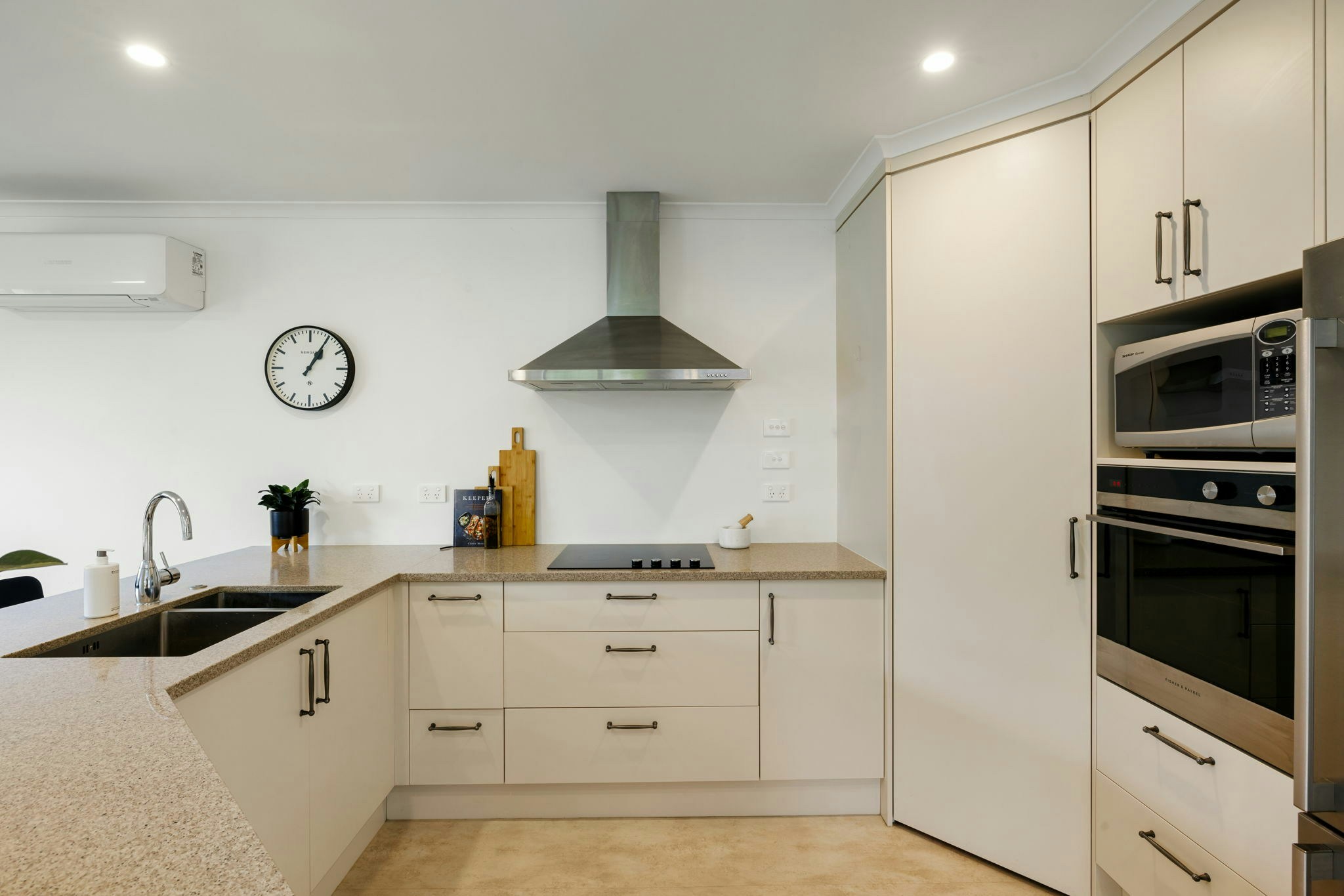 7 web or mls in House SR5 7447