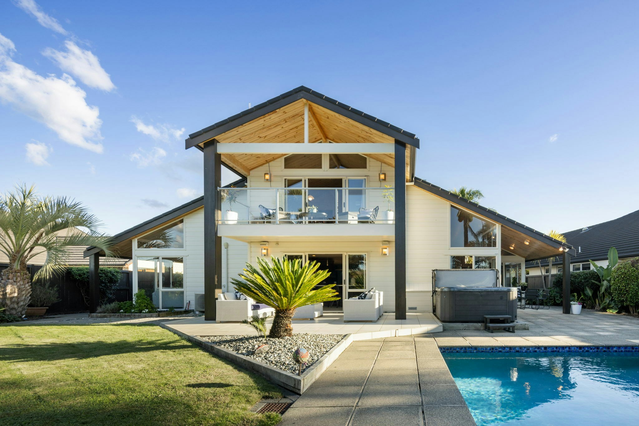 70 web or mls in House AR5 5637