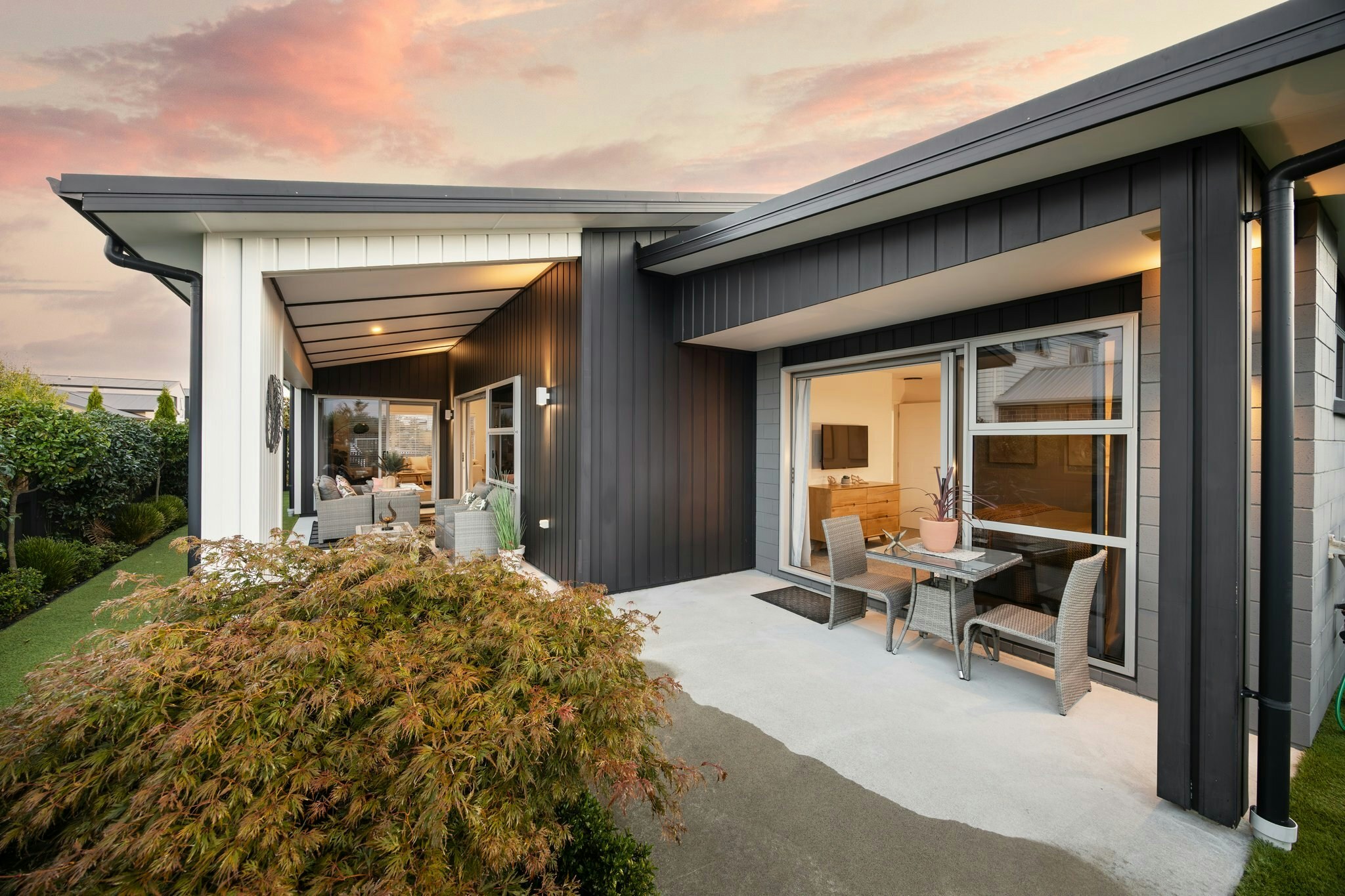 71 web or mls in House AR0 6221