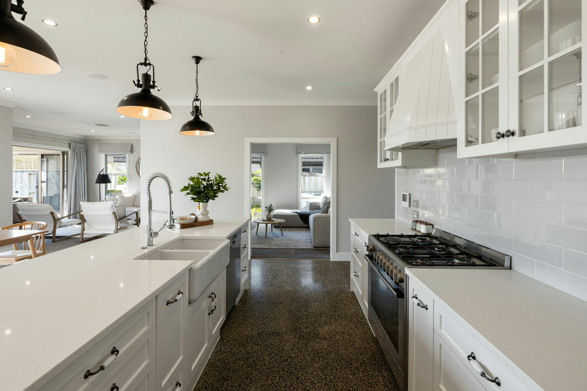 71 web or mls in House AR5 4952