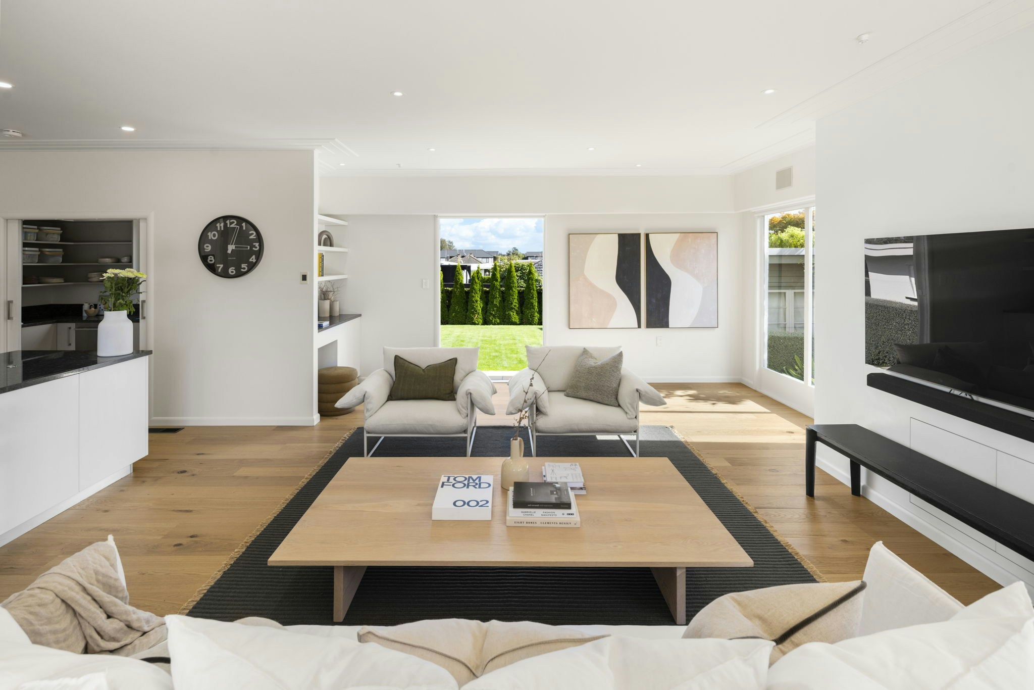 71 web or mls in House AR5 5767