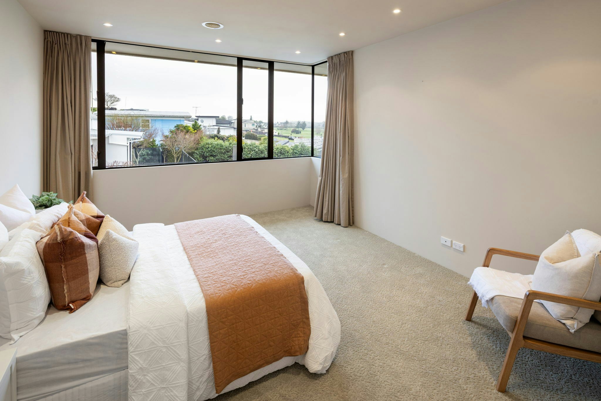 71 web or mls in House AR5 9041