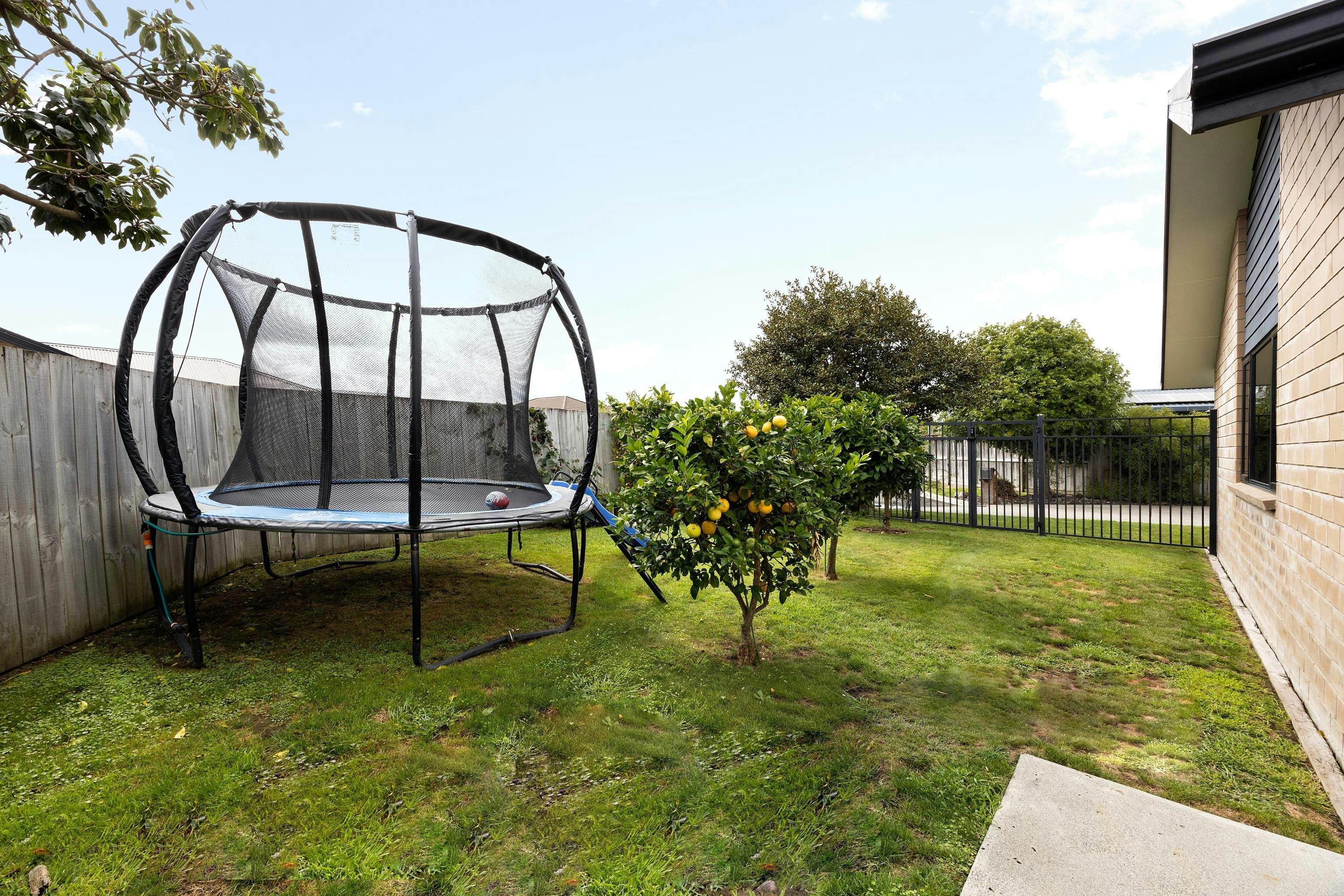 73 print in House AR0 7929