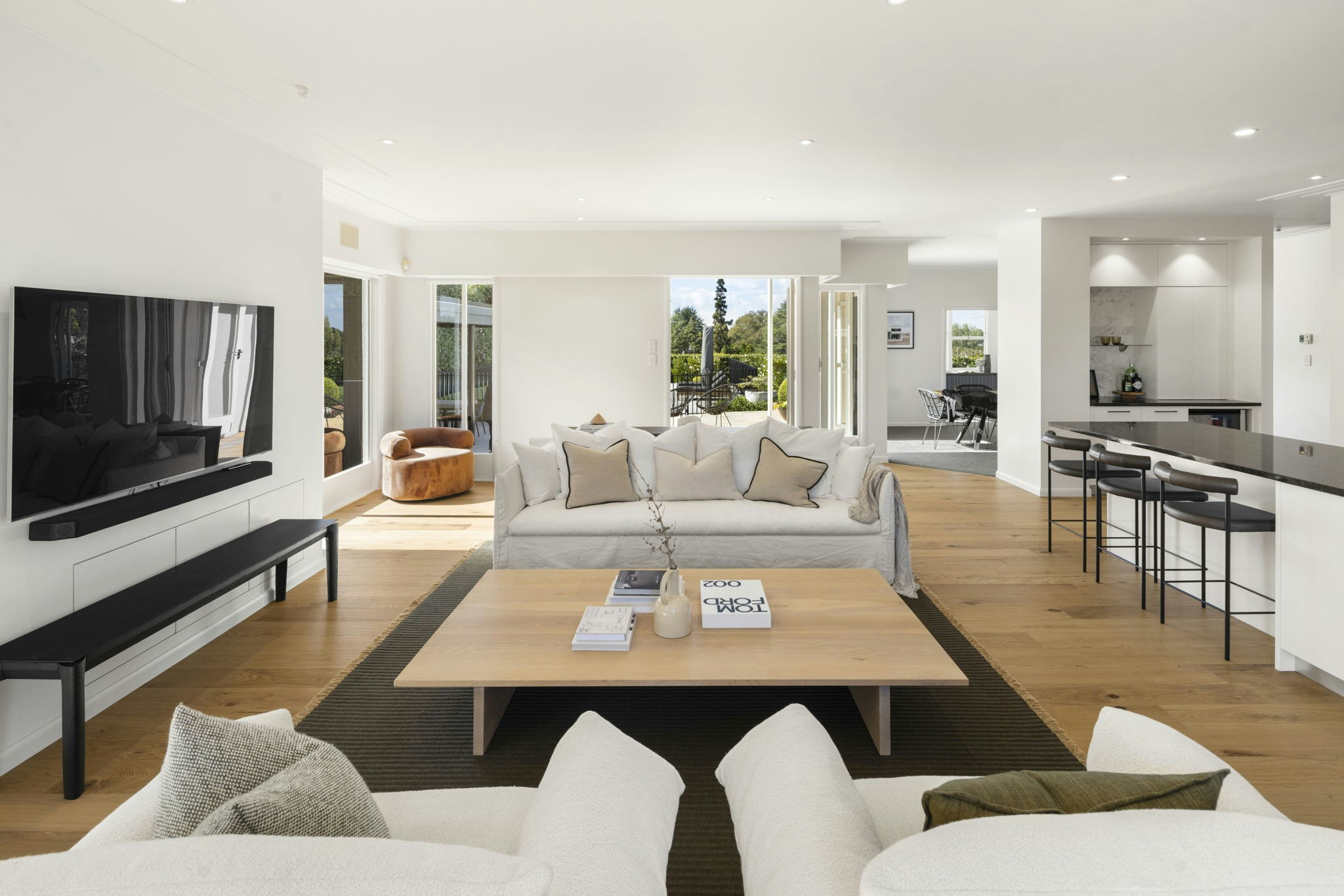 74 web or mls in House AR5 5782