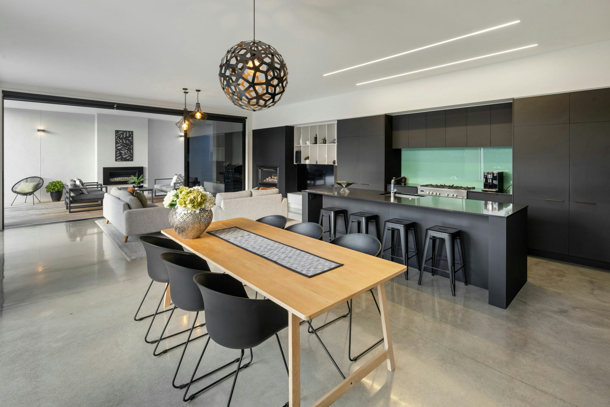 76 web or mls in House AR5 0947