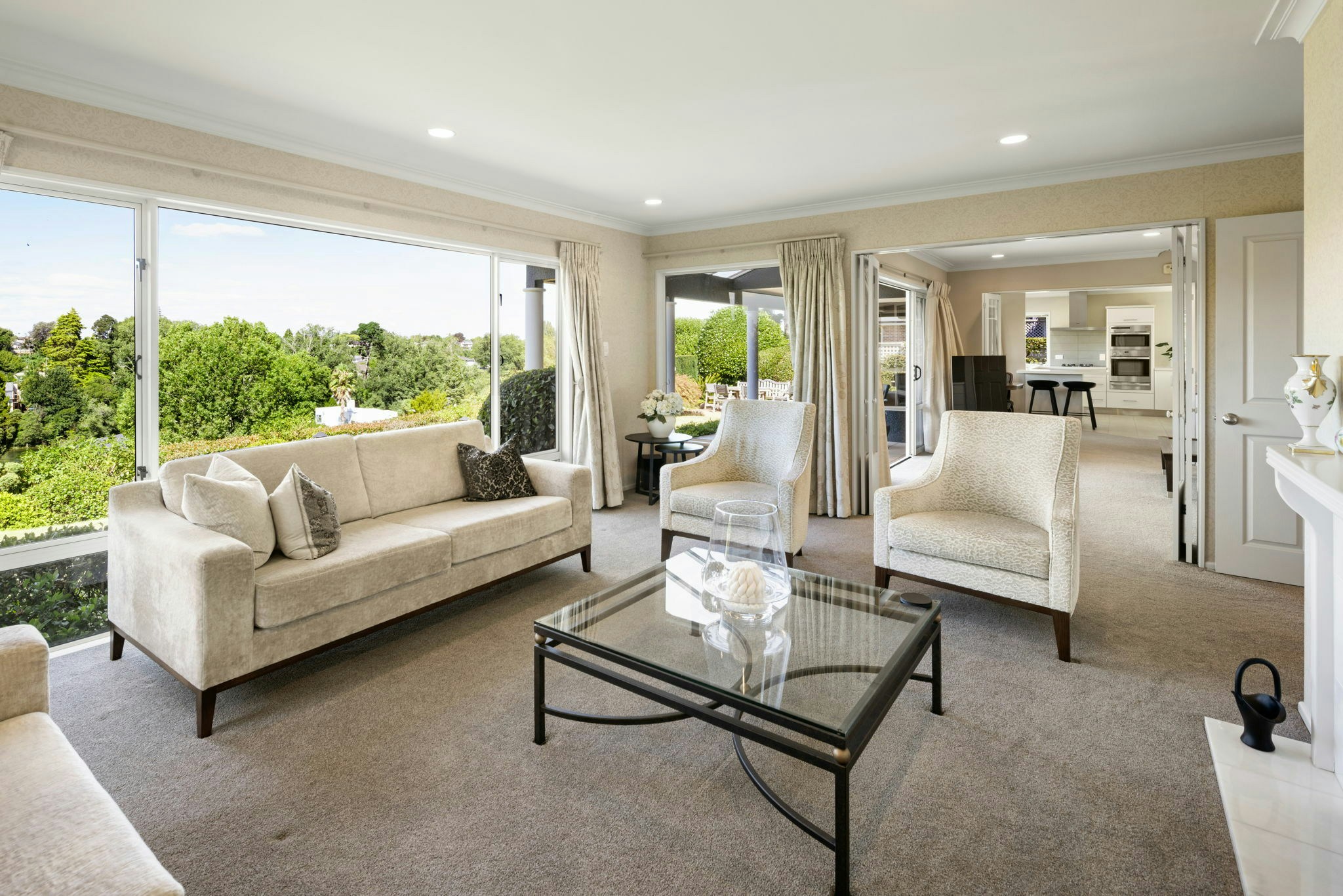 76 web or mls in House AR5 2405