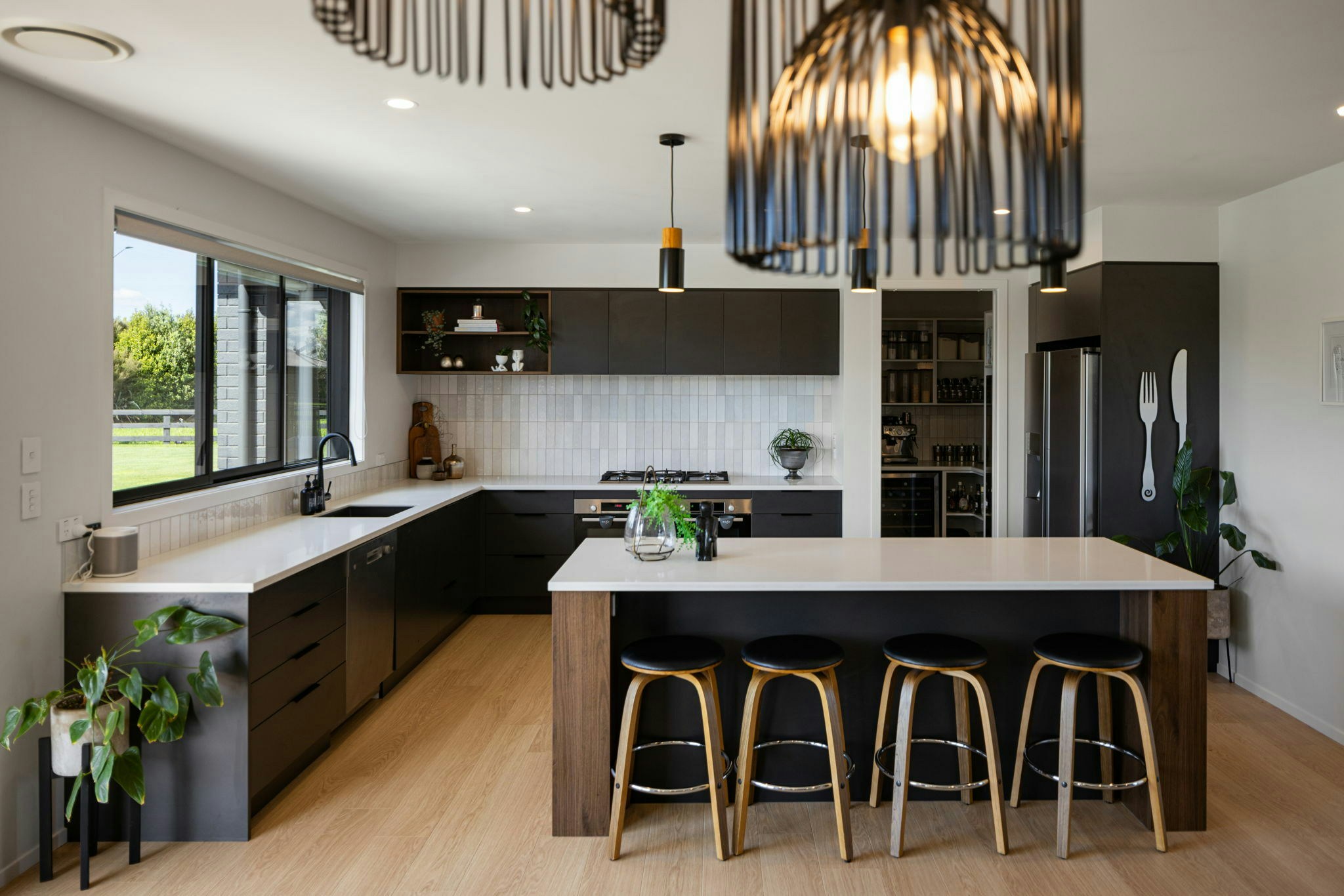 76 web or mls in House AR5 5555