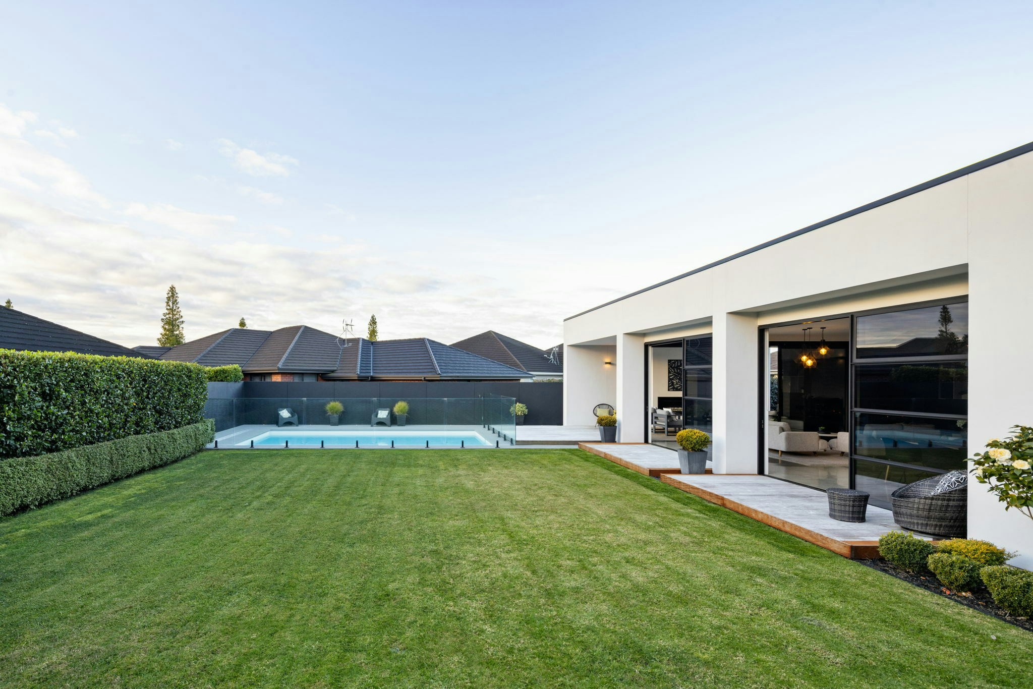 77 web or mls in House AR5 0958