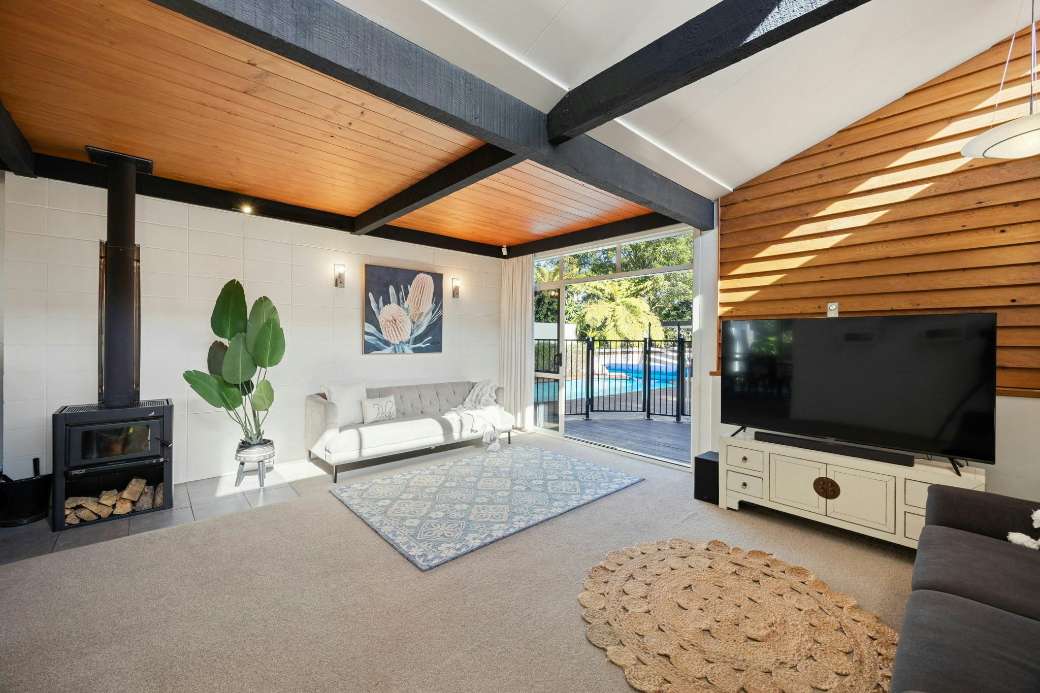 8 web or mls in House AR0 5443