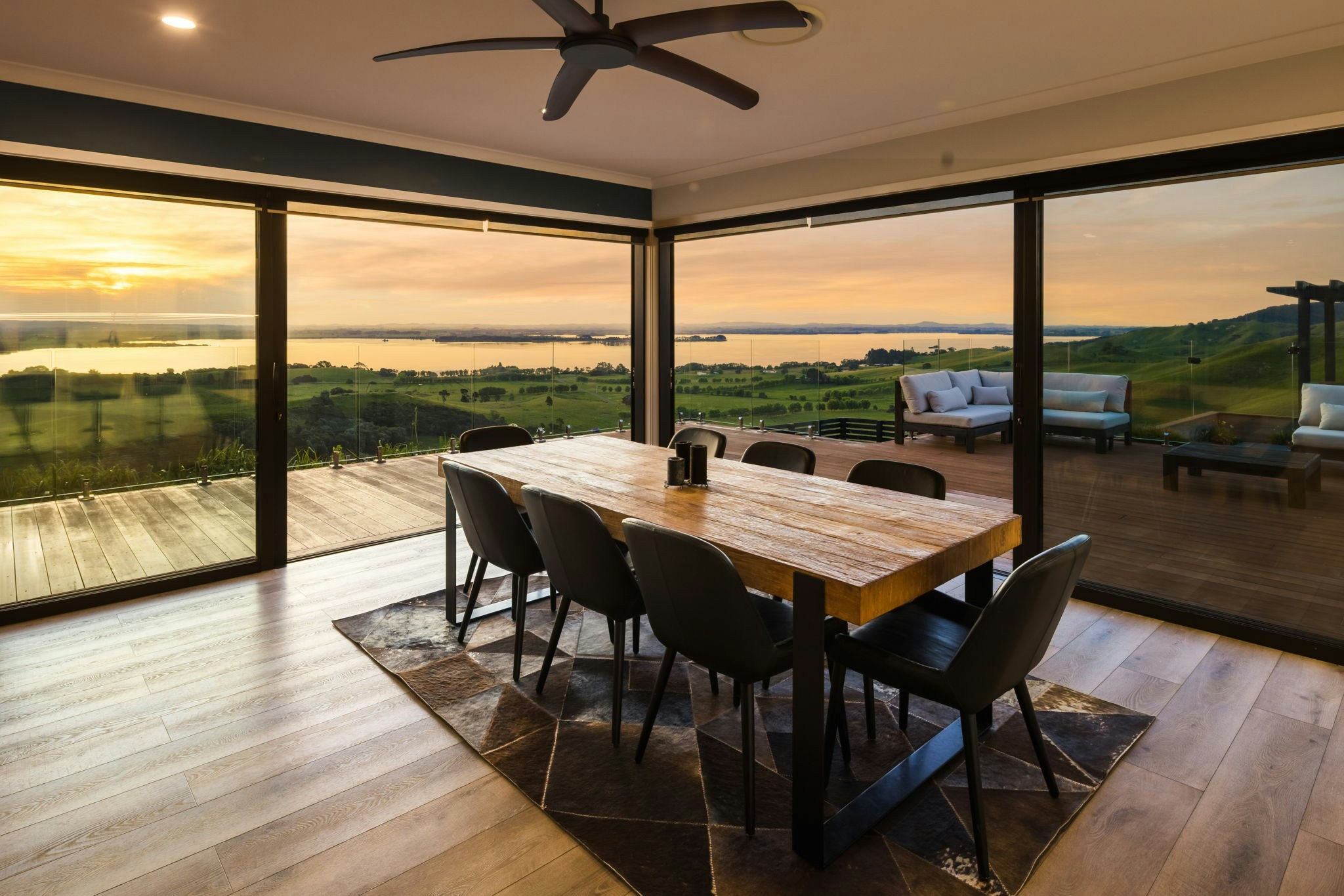 8 web or mls in House AR5 0155