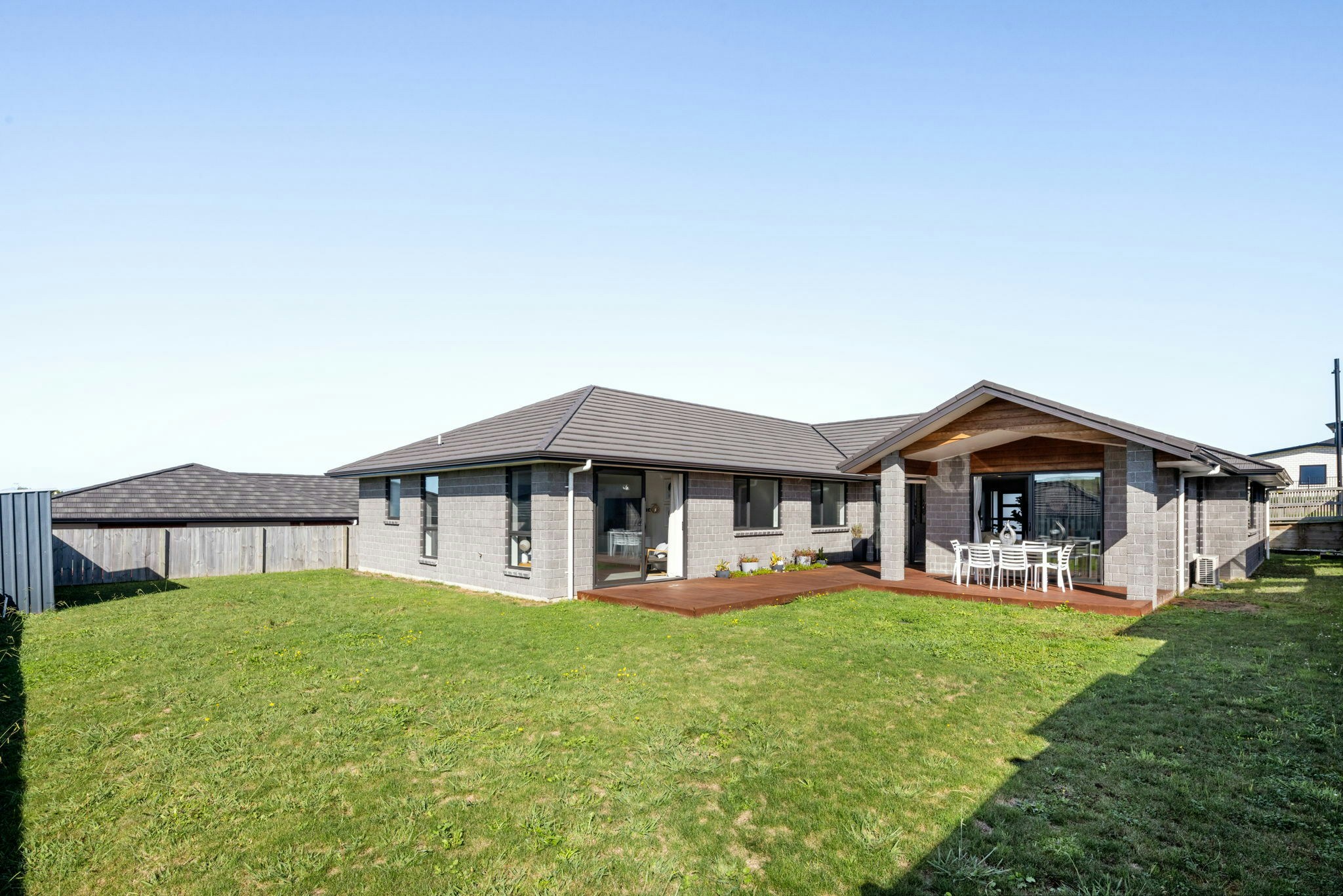 8 web or mls in House AR5 1078